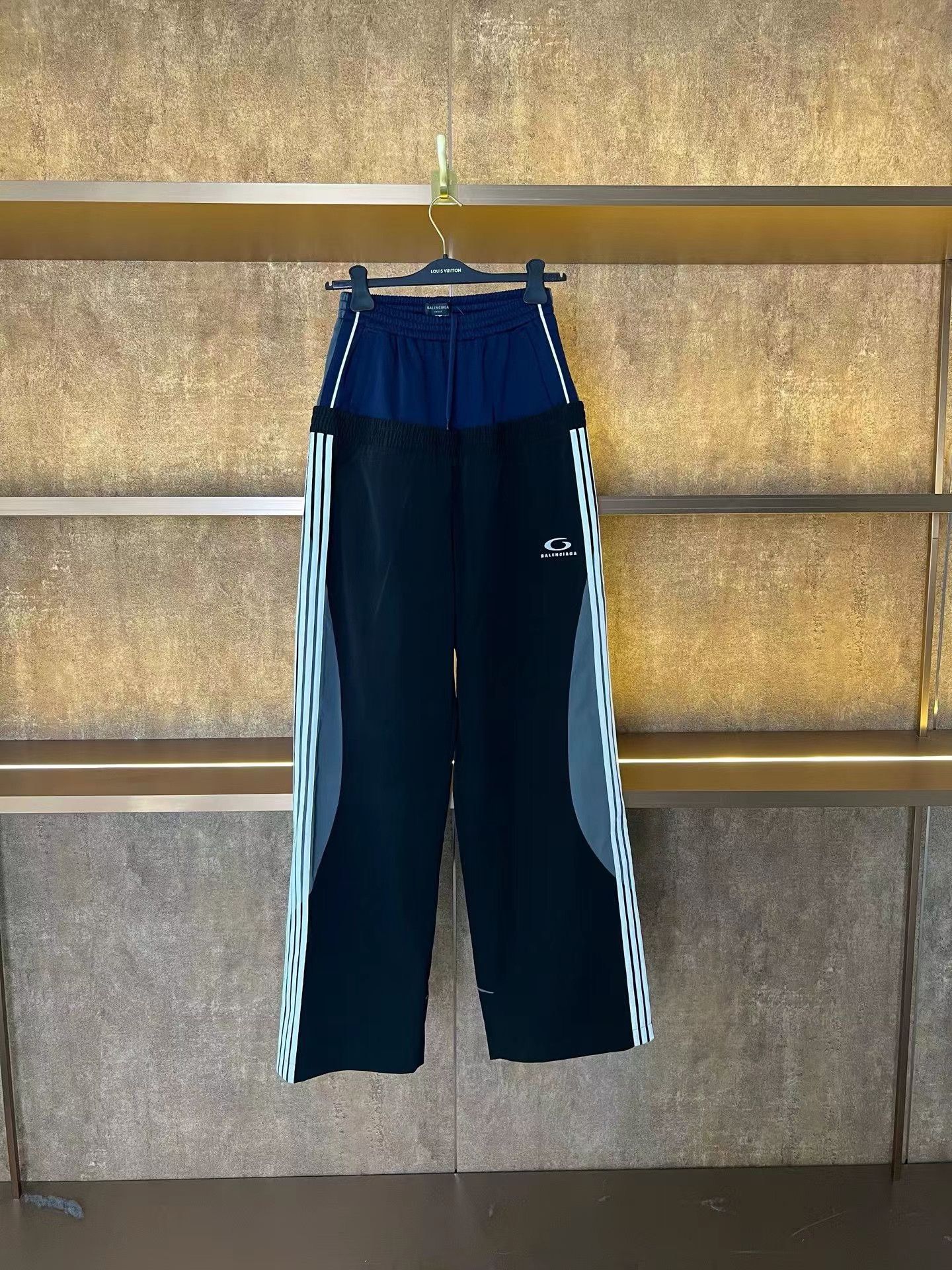 Balenciaga Balenciaga Double Waist Sweatpants Size 22" - 1 Thumbnail