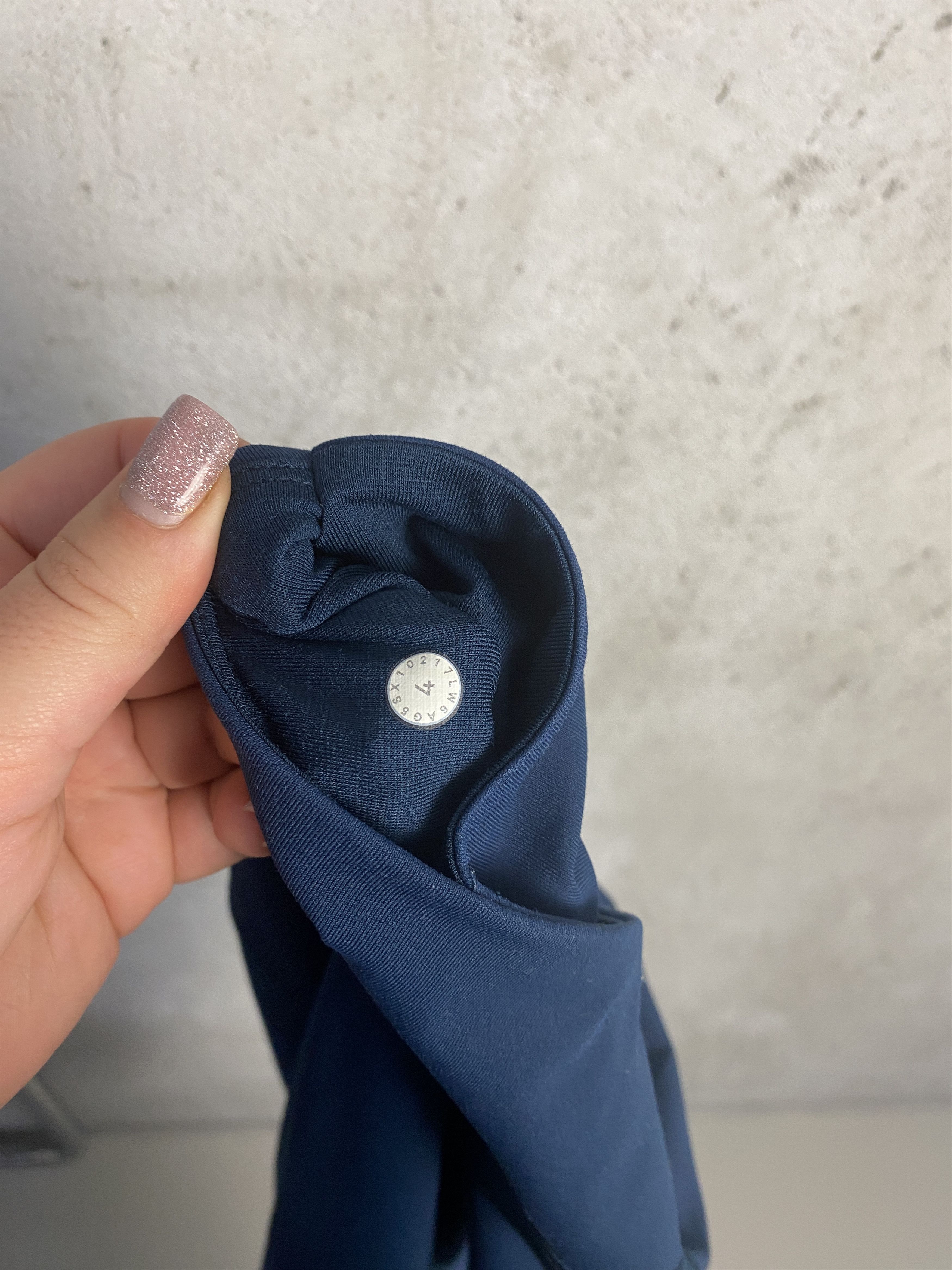 Lululemon Lululemon capri short leggings sport yoga pilates gym Size 27" / US 4 / IT 40 - 6 Thumbnail