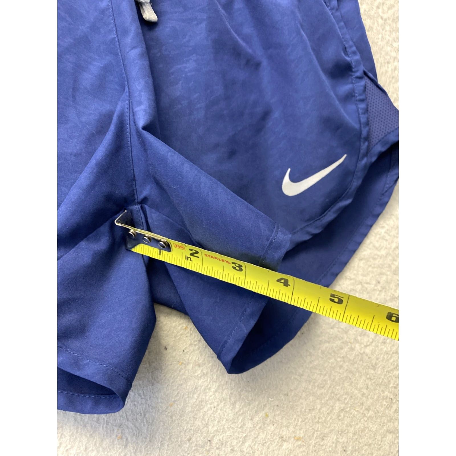 Nike VINTAGE? No. Nike Women Shorts Adult XS Navy Dry Fit Running Training /126-43 Size 26" / US 2 / IT 38 - 7 Thumbnail