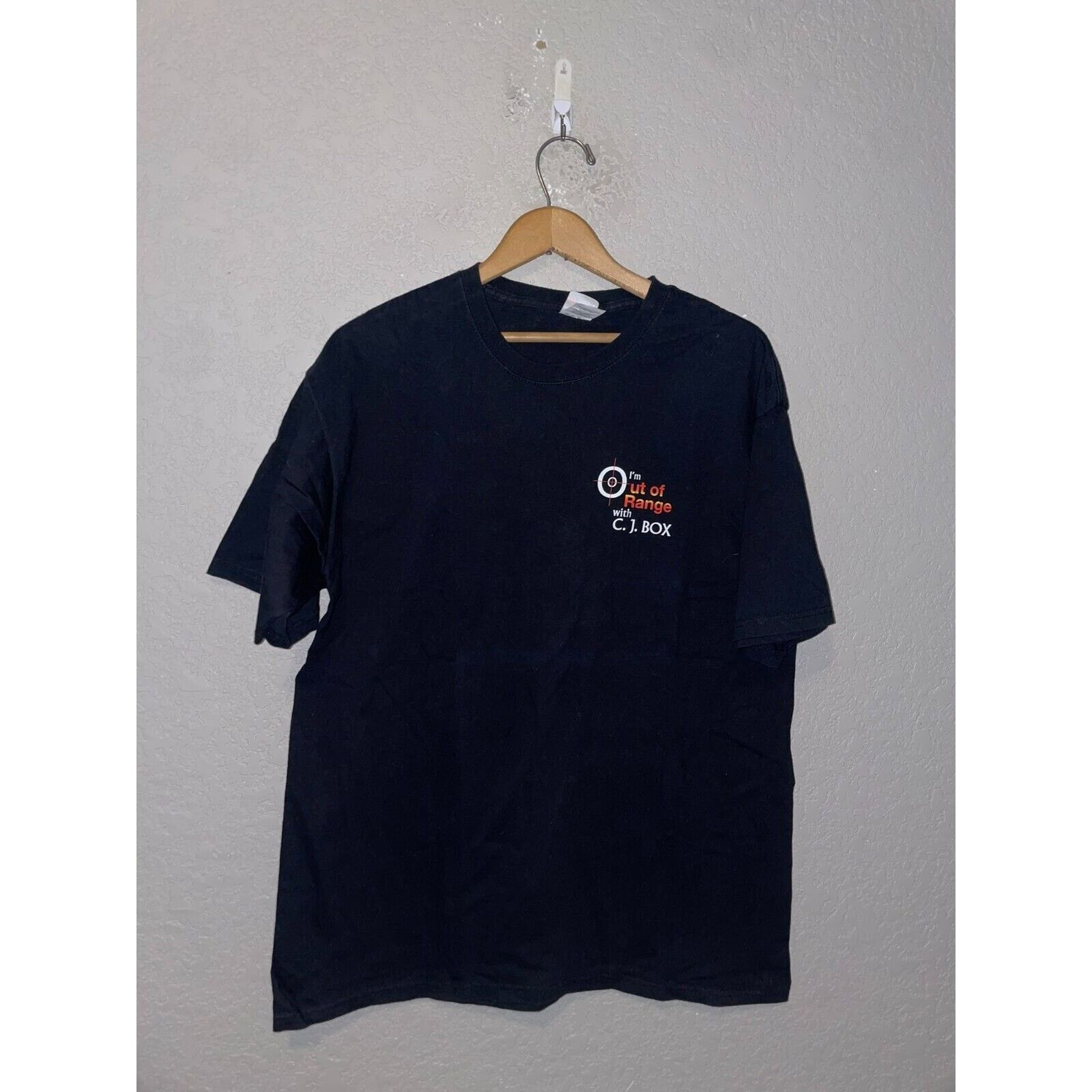Hanes Vintage CJ Box Shirt I'm Out Of Range Book Author Tee L Size US L / EU 52-54 / 3 - 2 Thumbnail