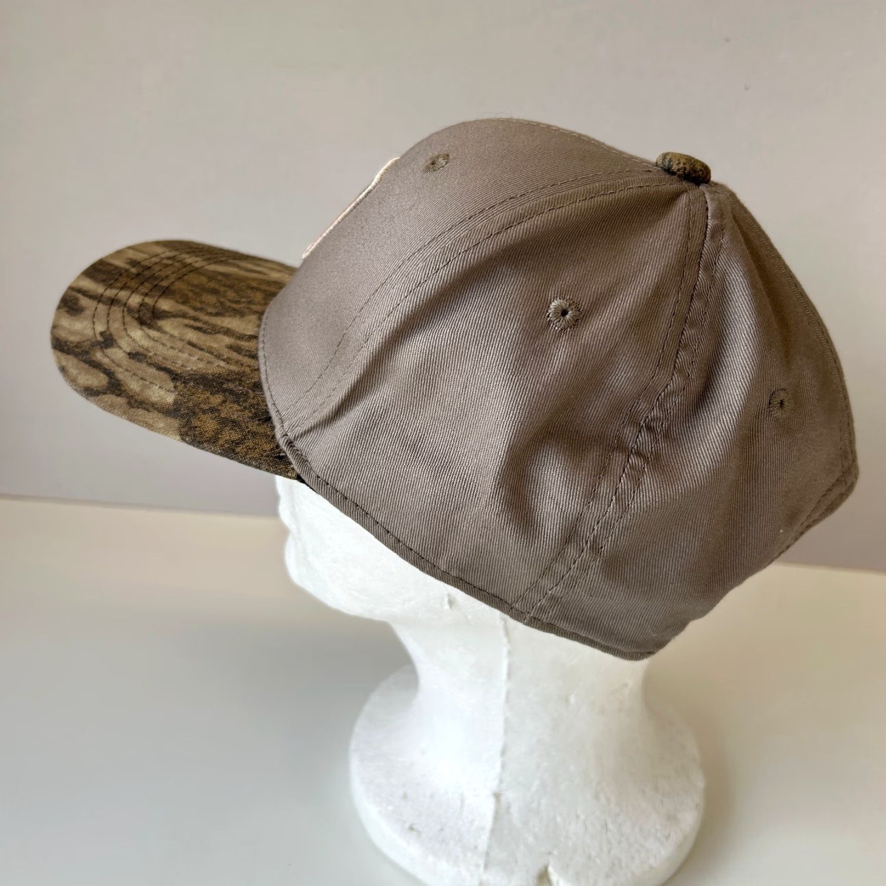 Vintage Mossy Oak Camouflage Snapback Hat Beige Brown Men's One Size Brown Camouflage Hunting Outdoor Adjustable Snapback Hat Mens Size ONE SIZE - 3 Thumbnail