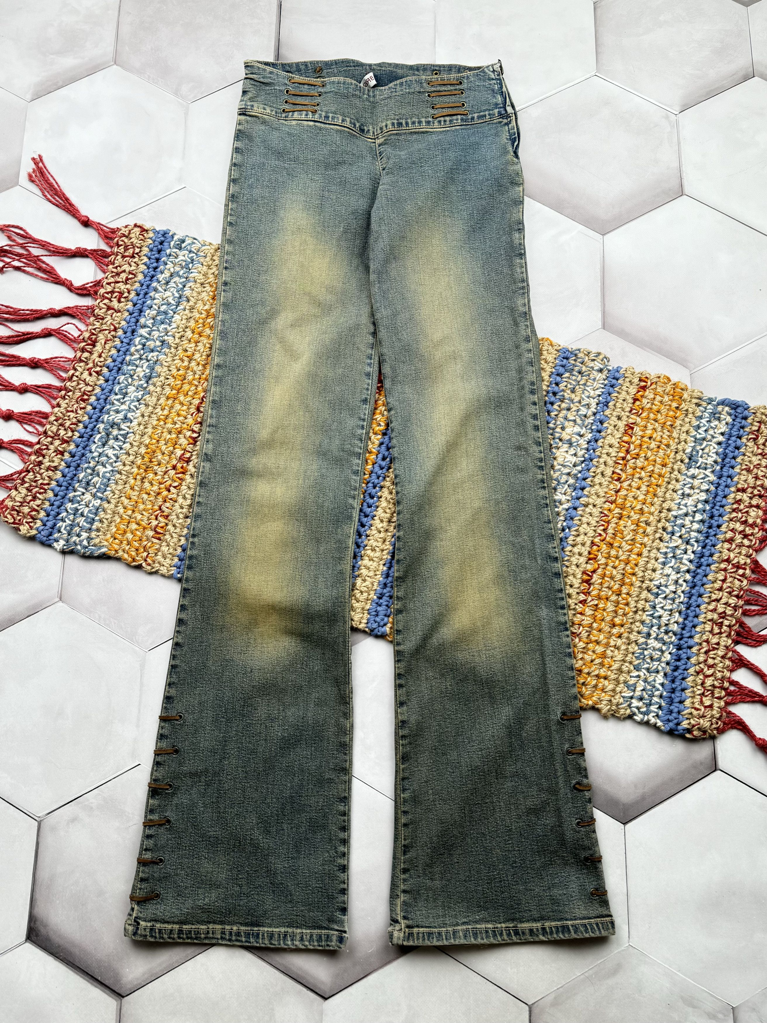 Japanese Brand Vintage Faded Flared Bondage Jeans (E4) Size 25" / US 0 / IT 36 - 1 Thumbnail