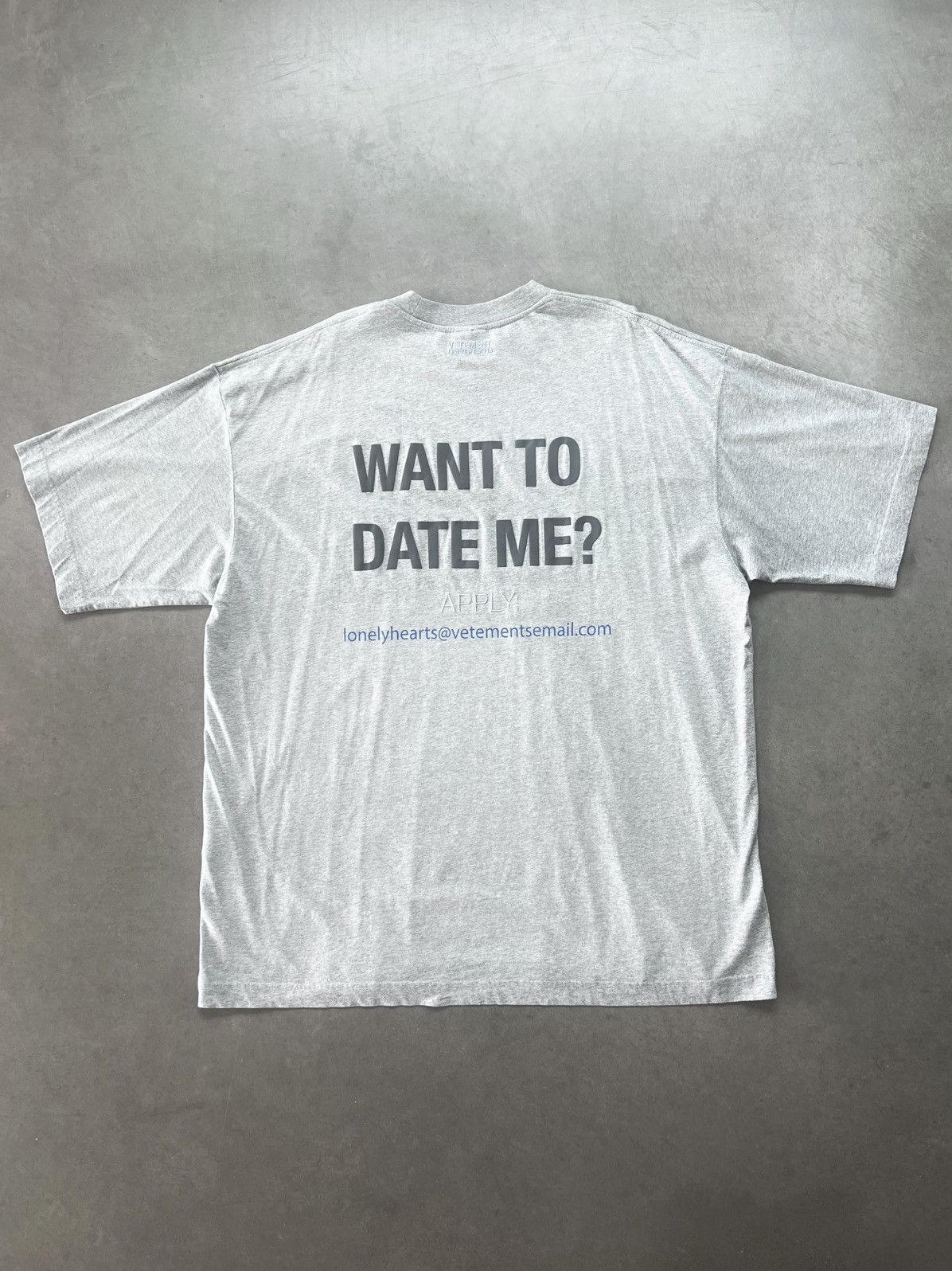 Vetements ❤️‍🔥 2018 I LIKE LONG WALKS - LONELY HEARTS / WANT TO DATE ME? Size US L / EU 52-54 / 3 - 10 Thumbnail