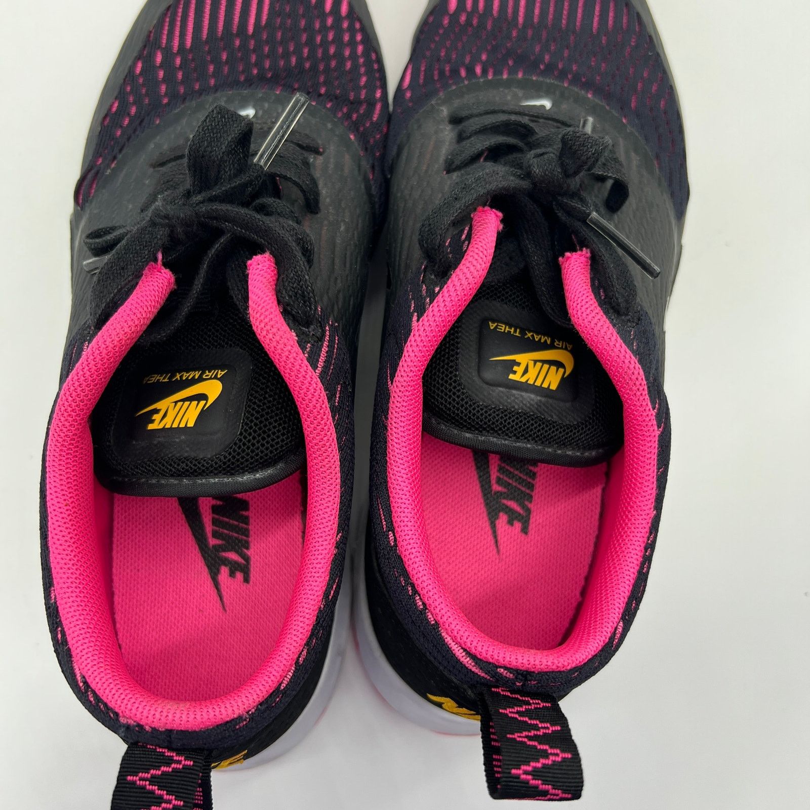 Nike Nike Women's Athletic Shoes Size 6 US Black Pink Size US 6 / IT 36 - 8 Thumbnail