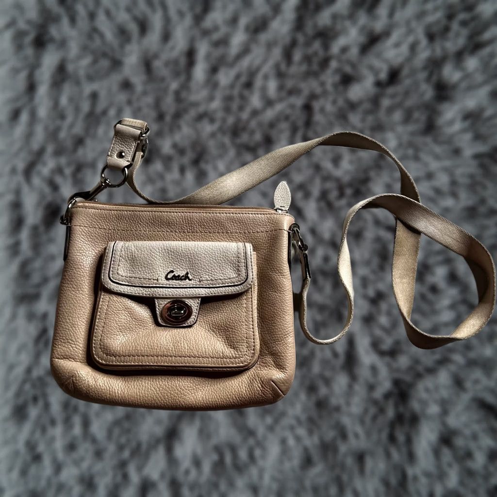 Coach Coach Beige Pebbled Leather Crossbody Bag Turnlock Front Pocket Tan Messenger Size ONE SIZE - 1 Thumbnail