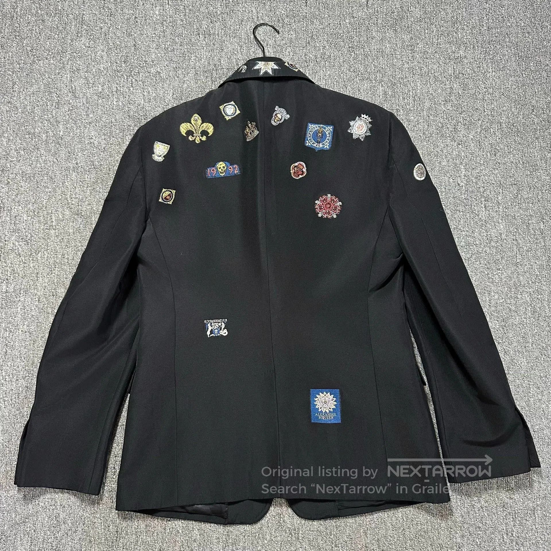 Alexander McQueen alexander mcqueen embroidered blazer with badges. Size US XXL / EU 58 / 5 - 3 Thumbnail