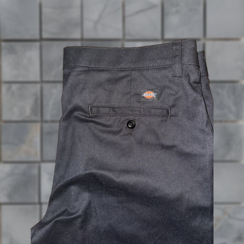 Dickies Dickies Women Chino Pants 35x36 Black BNWT Regular Pants Women 35 Chino BNWT Black Described Size 24" / US 00 / IT 34 - 1 Thumbnail
