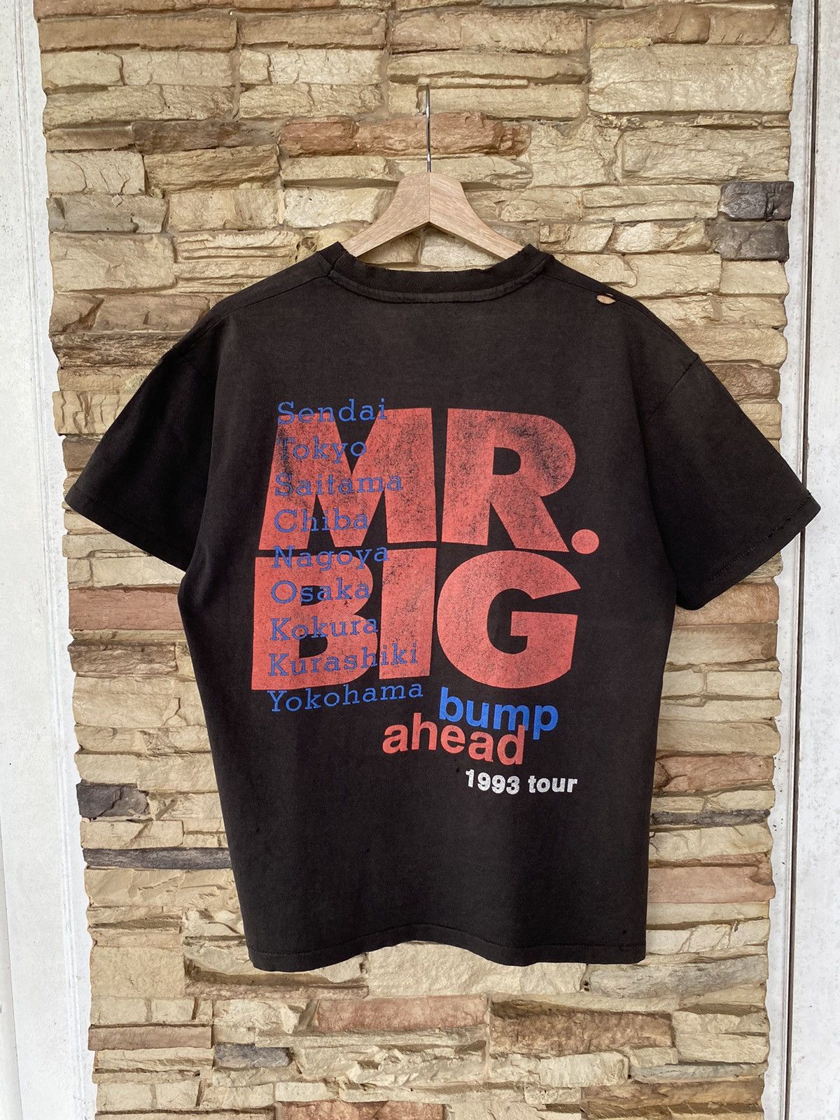 Vintage 1993 Mr. Big Japan Tour Band Tees Distressed Size US L / EU 52-54 / 3 - 11 Thumbnail