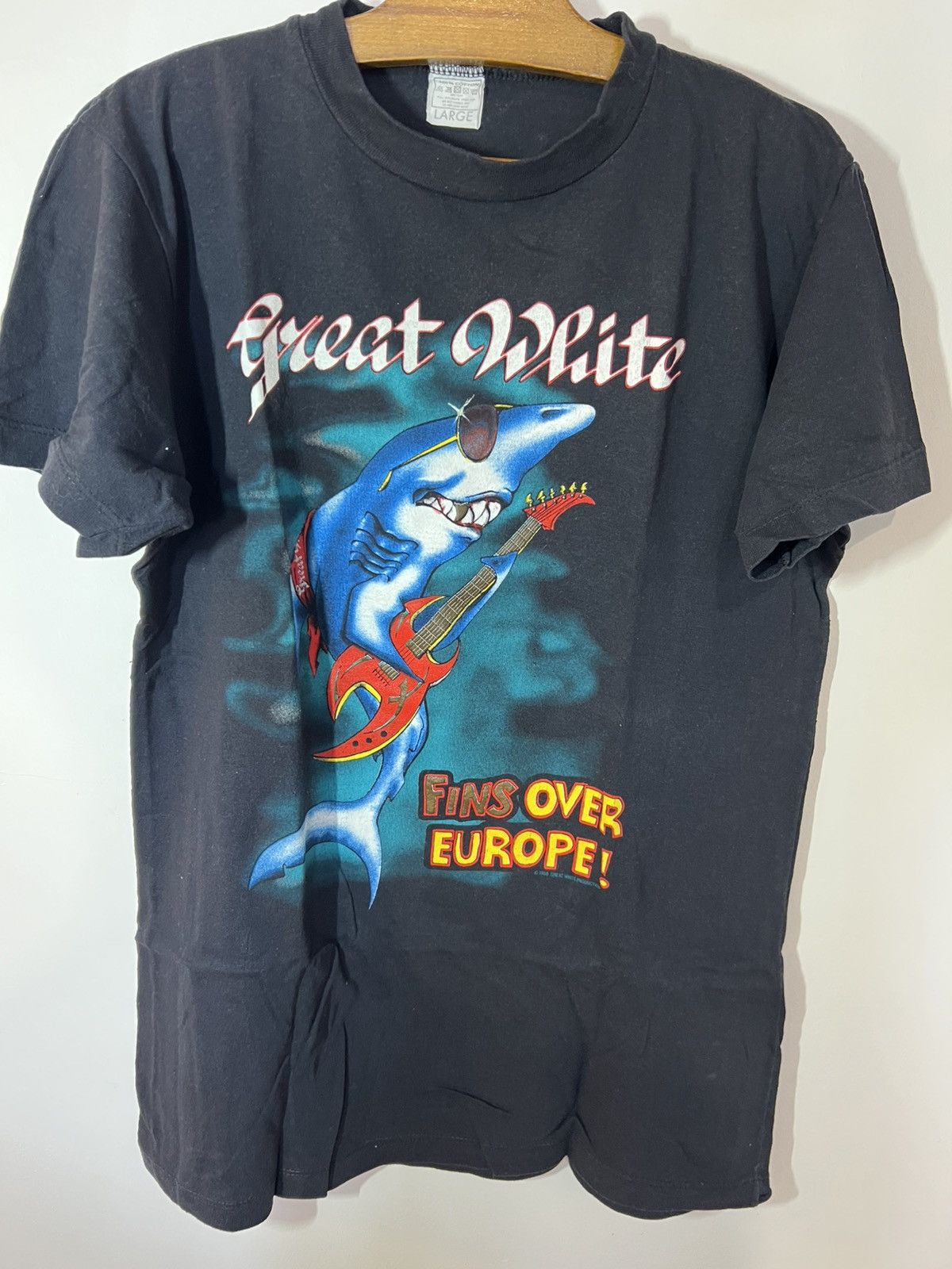 Band Tees Vintage Great white shirt 80s tour shirt fins over Europe Size US L / EU 52-54 / 3 - 1 Thumbnail