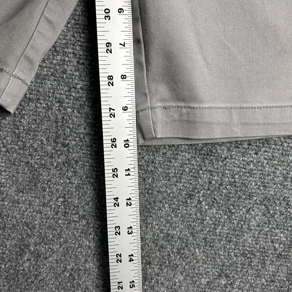 Volcom Volcom Shorts Mens 28 Gray Chino Casual Logo Cotton Blend Size US 28 / EU 44 - 3 Thumbnail