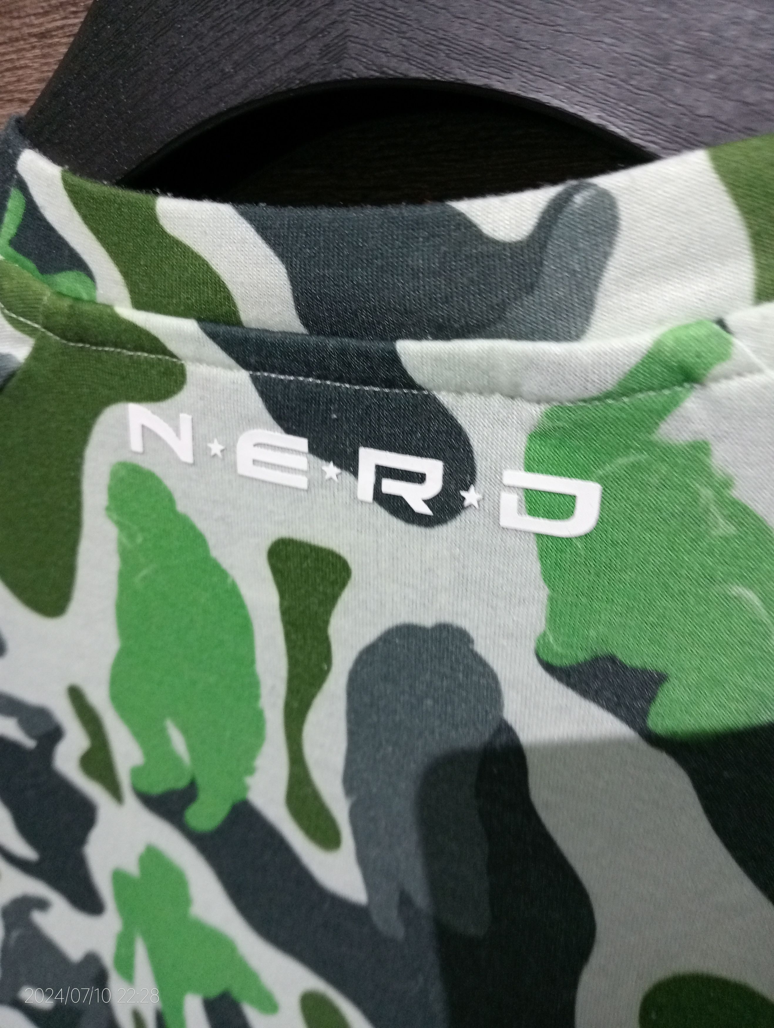 Adidas × Rap Tees Adidas N.E.R.D Camo Long Sleeve Tshirt Very Rare Size US M / EU 48-50 / 2 - 2 Thumbnail