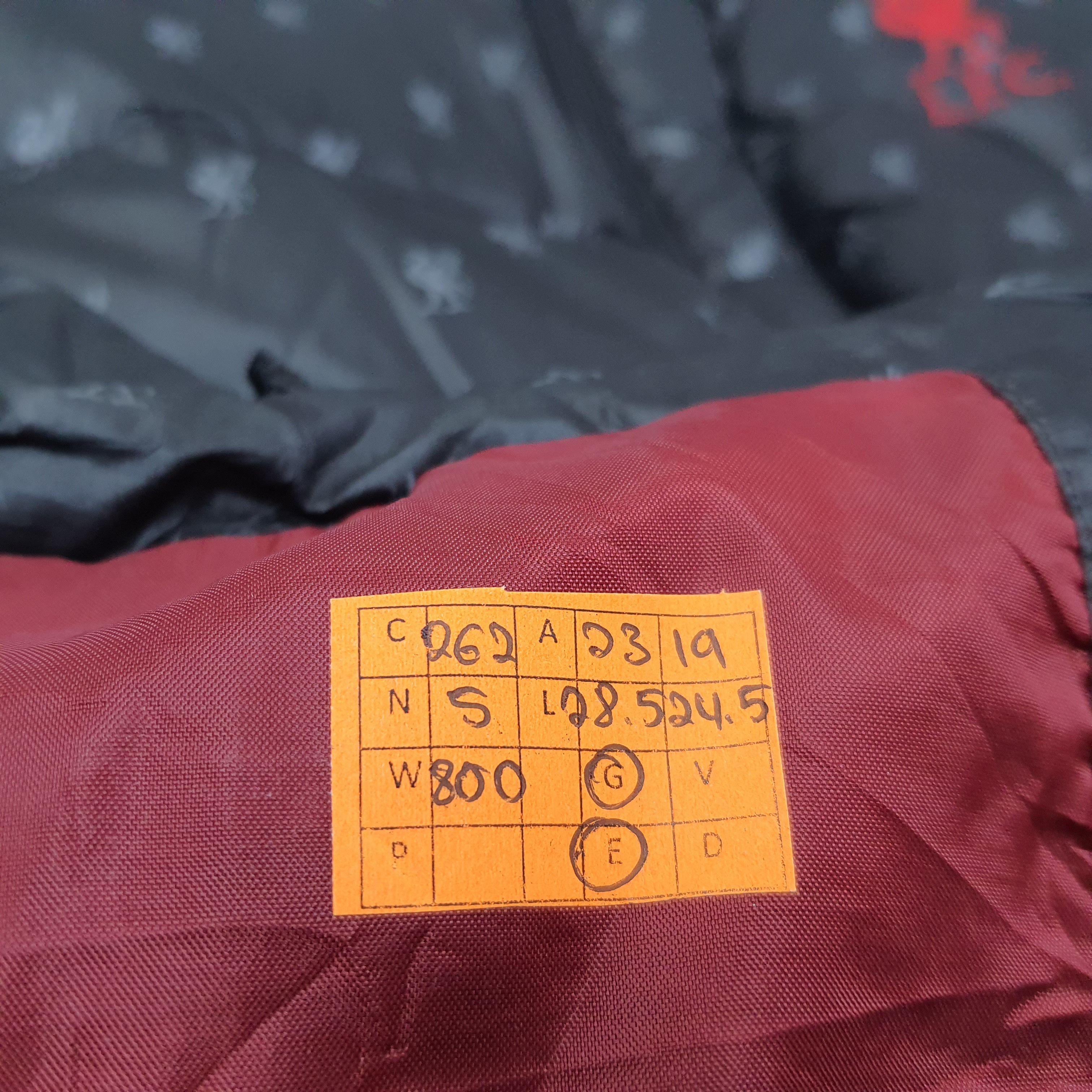 Adidas Vintage Adidas Liverpool F.C Puffer Jacket C262N5 Size US L / EU 52-54 / 3 - 14 Thumbnail