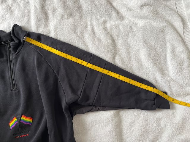 Balenciaga Balenciaga FW18 LGBTQ Flags Hybrid Sweat T-Shirt Size US S / EU 44-46 / 1 - 6 Thumbnail