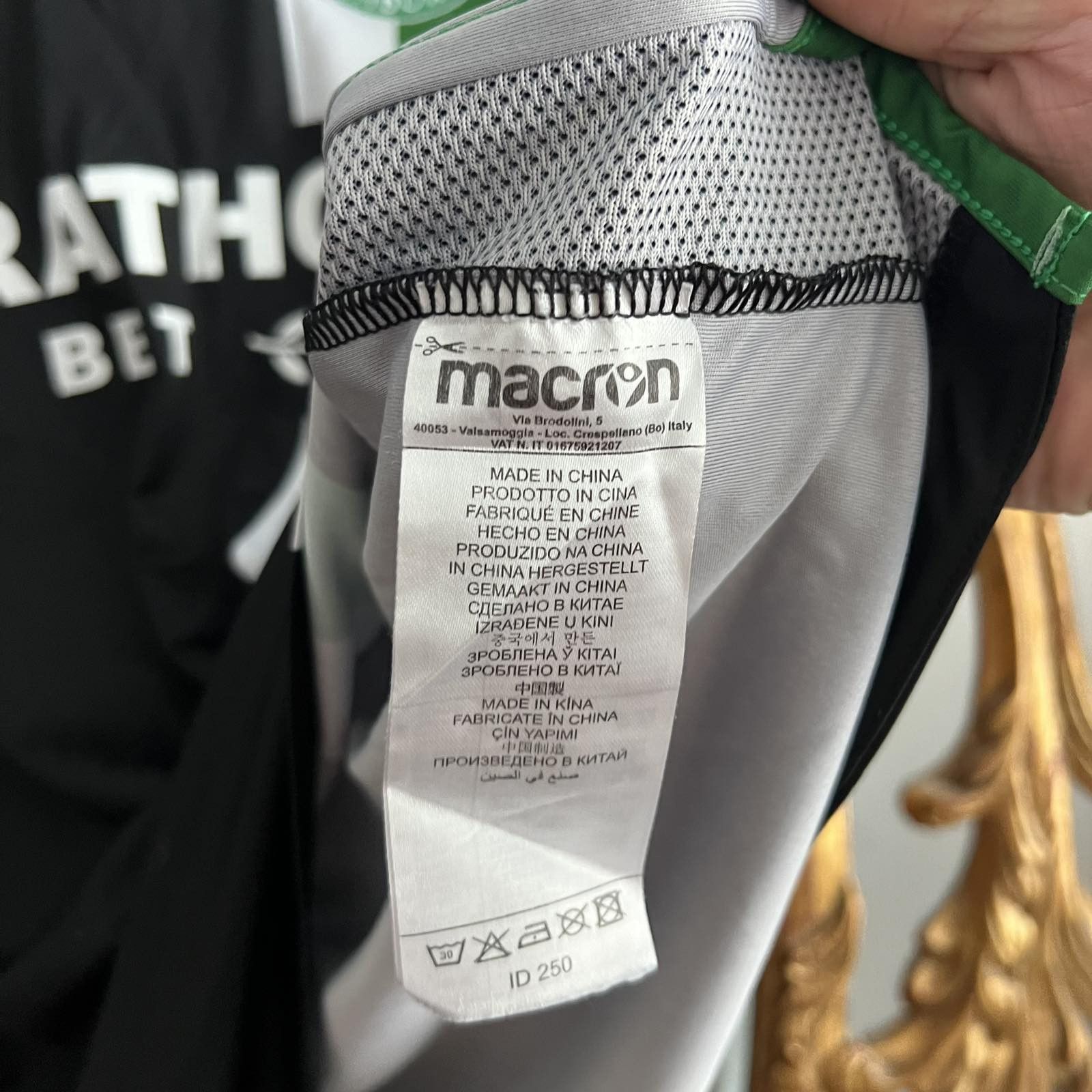Other HIBERNIAN SCOTLAND 2017/2018 FOOTBALL SHIRT MACRON SZ L Size US L / EU 52-54 / 3 - 6 Thumbnail