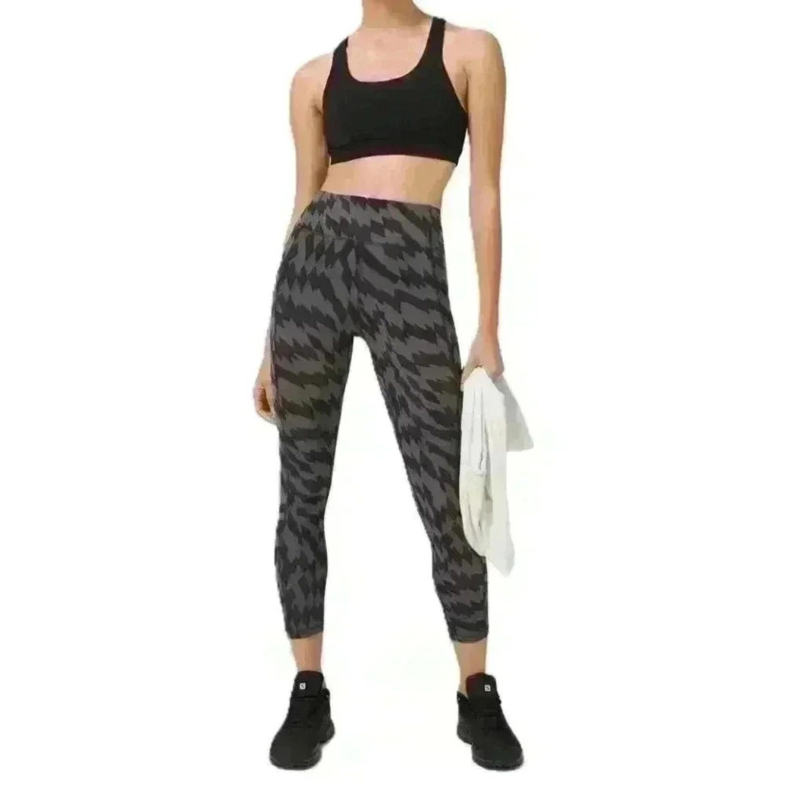 Lululemon NWT Lululemon Invigorate High Rise 25" Leggings Size 2 Size 26" / US 2 / IT 38 - 1 Thumbnail