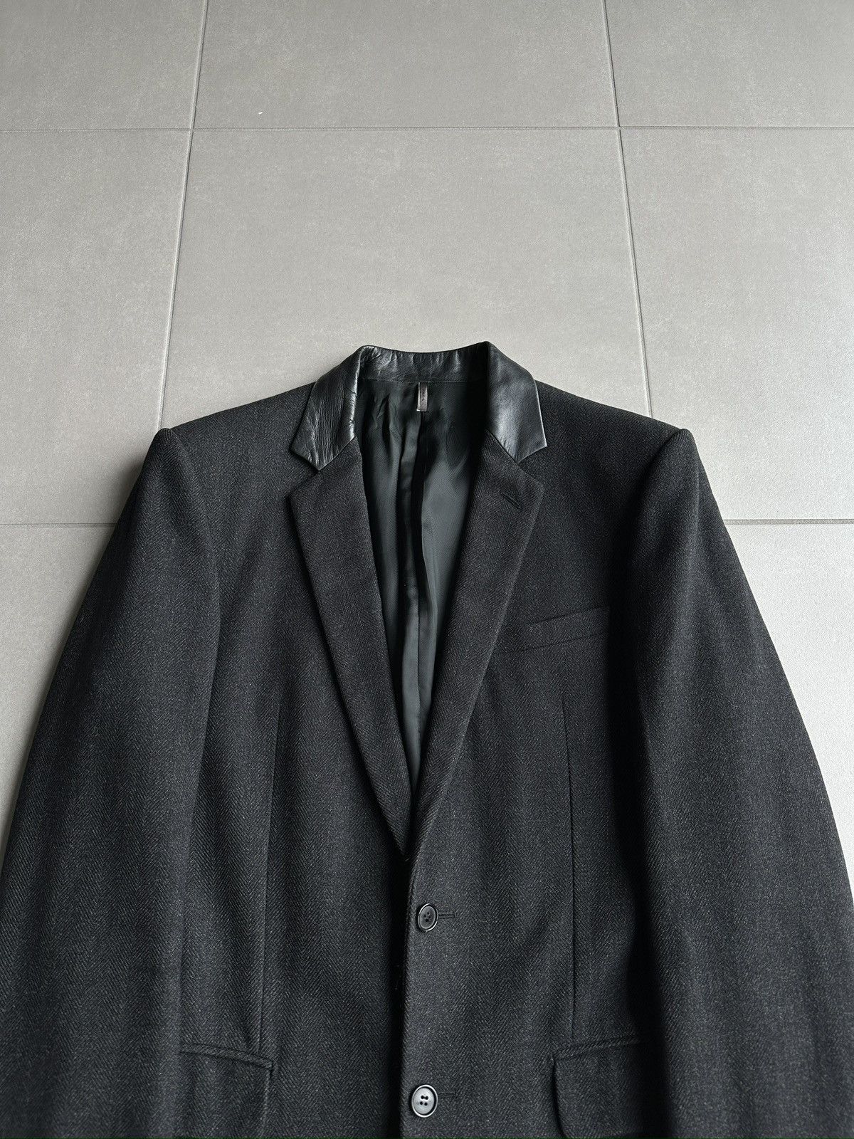 Dior × Hedi Slimane Dior Homme AW01 “Solitaire” lambskin collar wool long coat Size US M / EU 48-50 / 2 - 3 Thumbnail