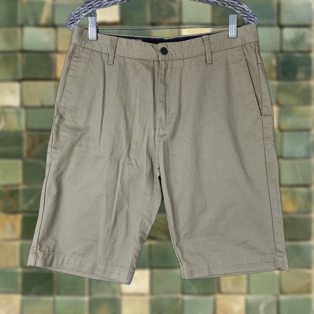 Volcom VOLCOM Chino Shorts Beige Size 32 Mens Size US 32 / EU 48 - 1 Thumbnail