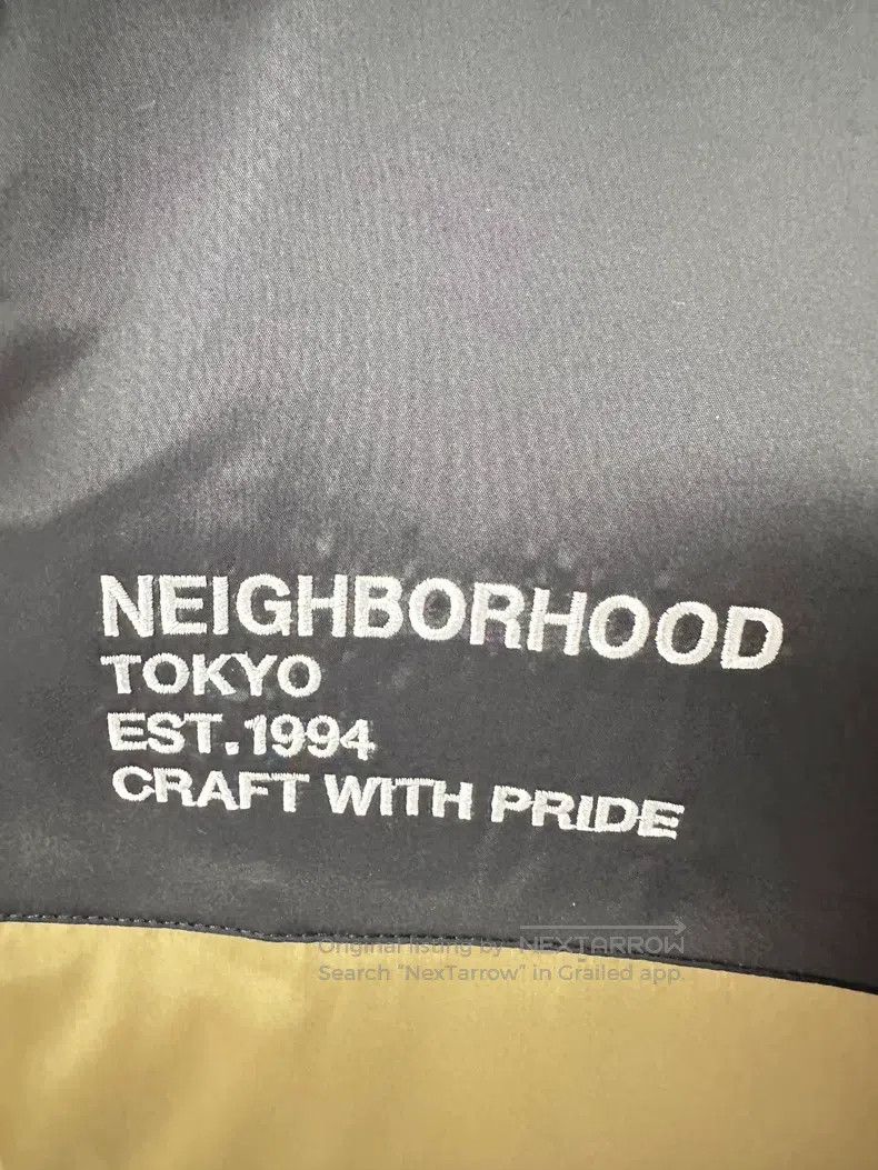 Neighborhood Neighborhood Contrast color letter print stand collar long Size US L / EU 52-54 / 3 - 4 Thumbnail