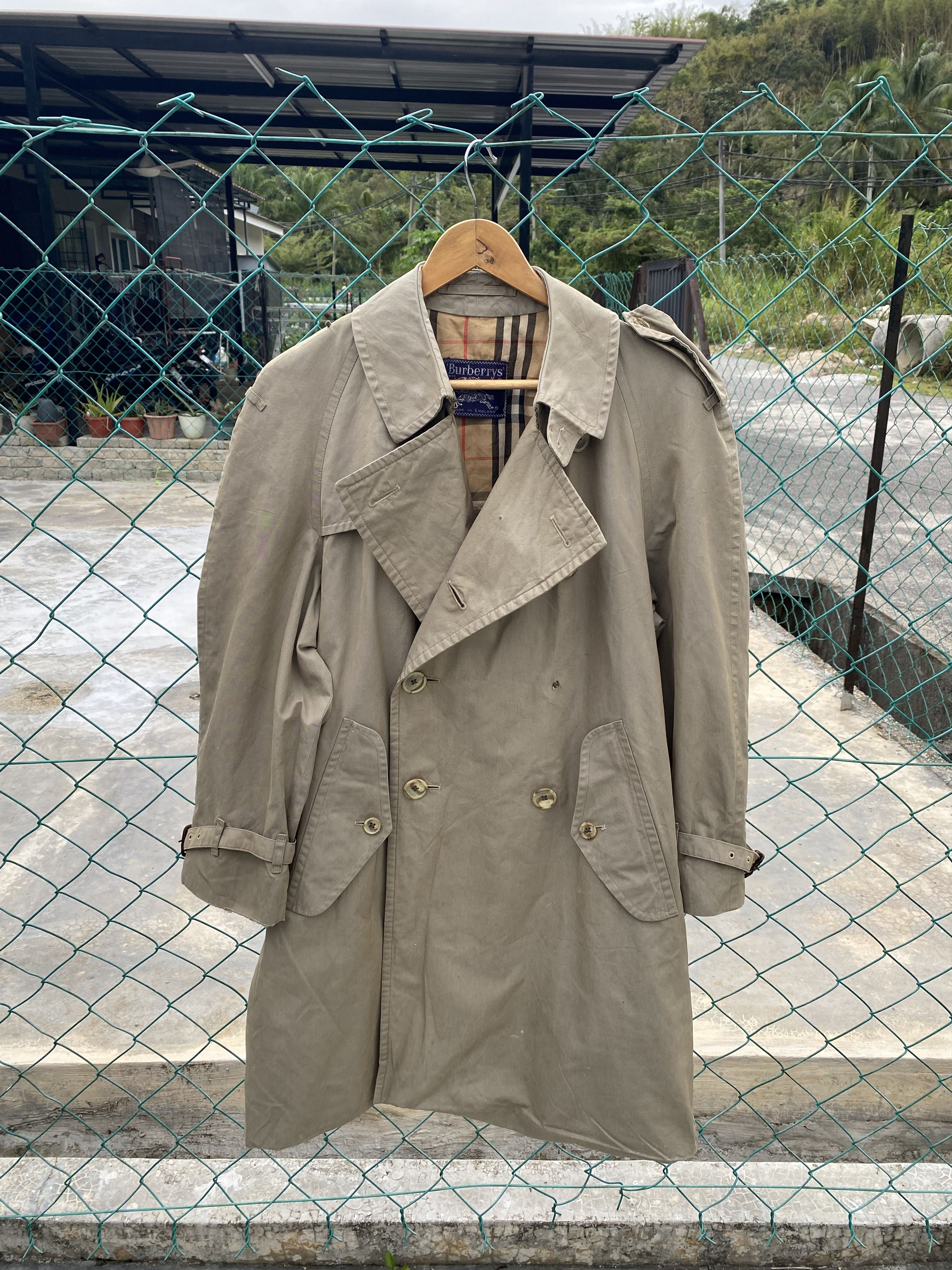 Burberry Prorsum Distressed Vintage Burberry Prorsum Nova Check Trench Coat Size M / US 6-8 / IT 42-44 - 1 Thumbnail