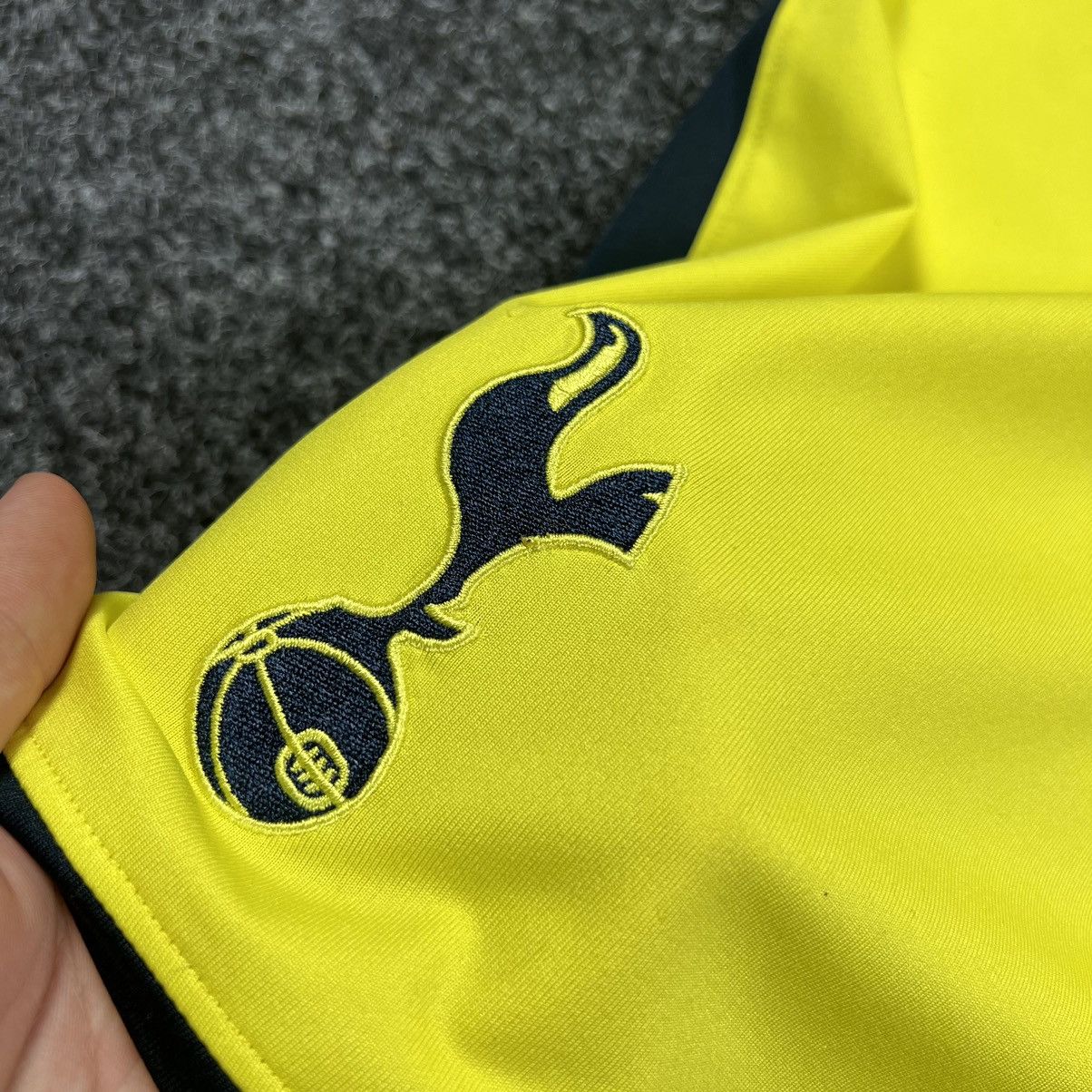 Under Armour Tottenham shorts under armour soccer Size US 34 / EU 50 - 3 Thumbnail