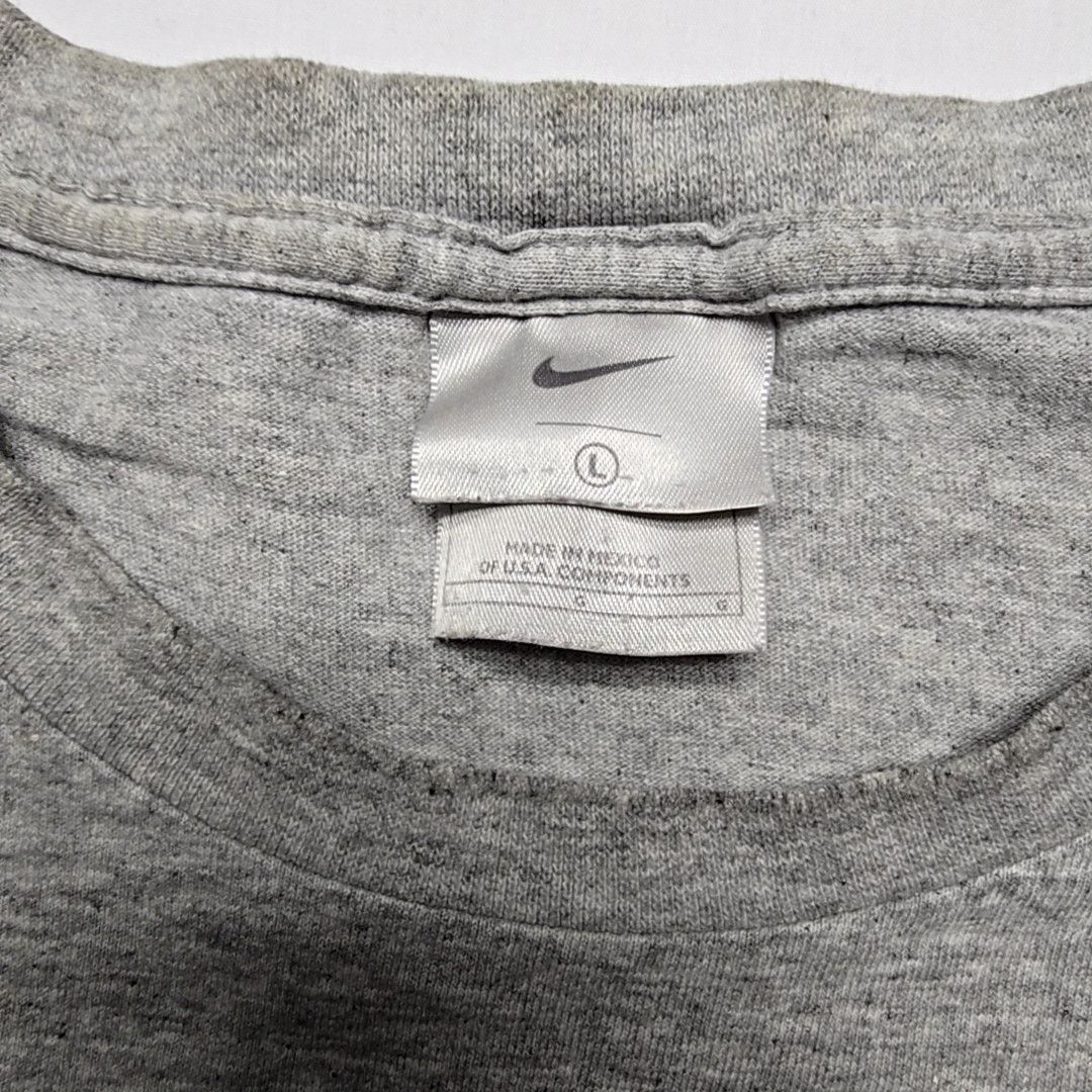 Nike Vintage Nike Paint Splatter Tee Gray Swoosh L Distressed Size US L / EU 52-54 / 3 - 8 Thumbnail