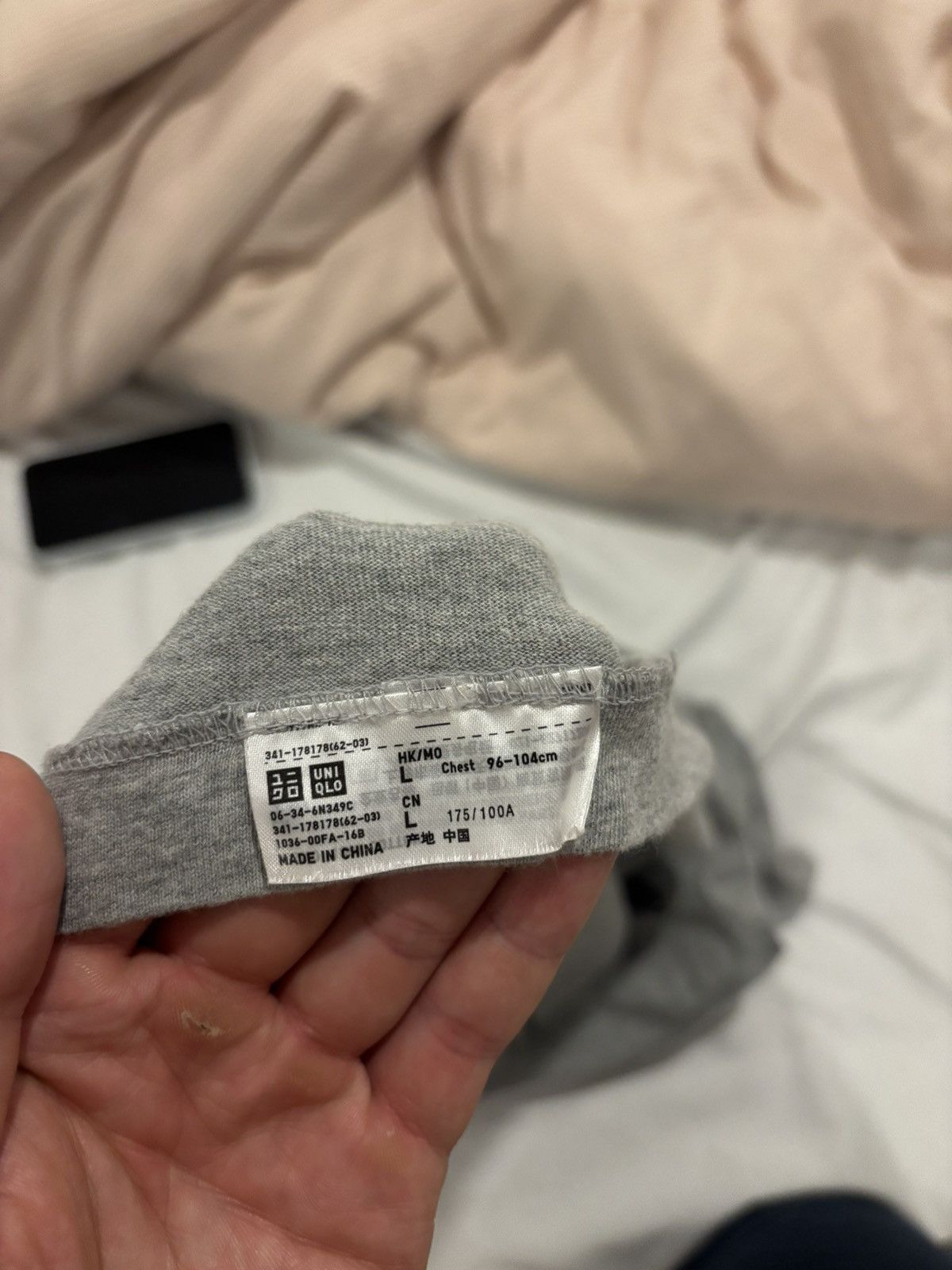 Kaws × Uniqlo Og uniqlo kaws t shirt Size US L / EU 52-54 / 3 - 3 Thumbnail