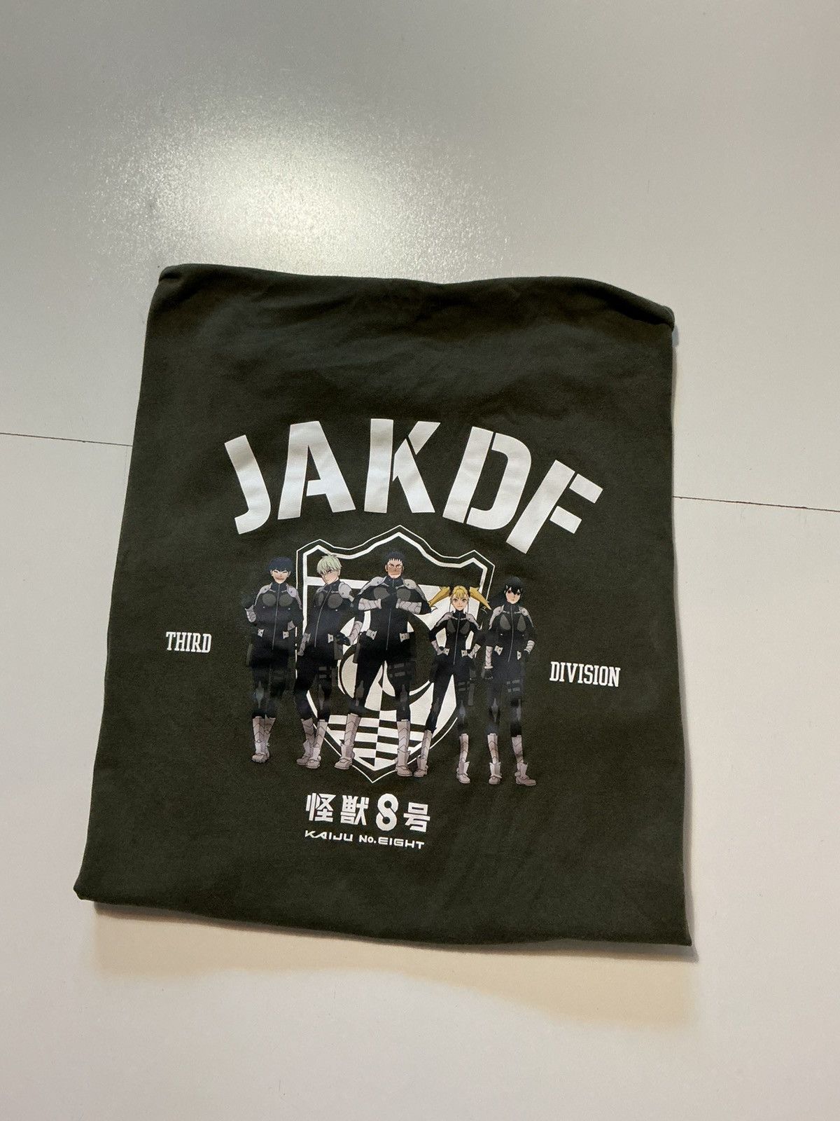 Uniqlo UT Uniqlo X Kaiju No. Eight JAKDF Japan Kaiju Manga T-Shirt Size US XXL / EU 58 / 5 - 1 Thumbnail