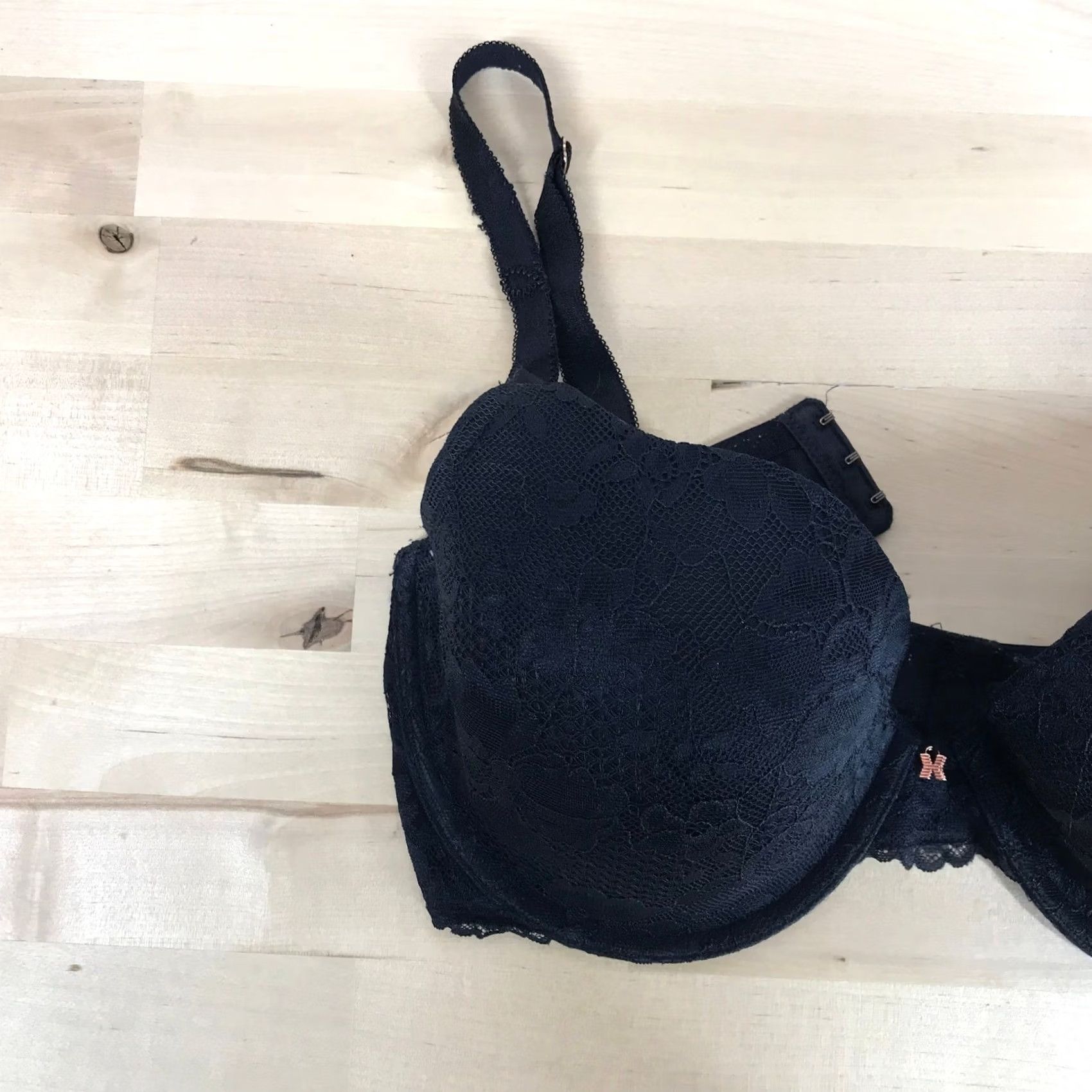Vintage Savage X Fenty Bra Black Floral Lace Underwire Full Coverage Rose Gold Hardware 36C Womens Size ONE SIZE - 2 Thumbnail