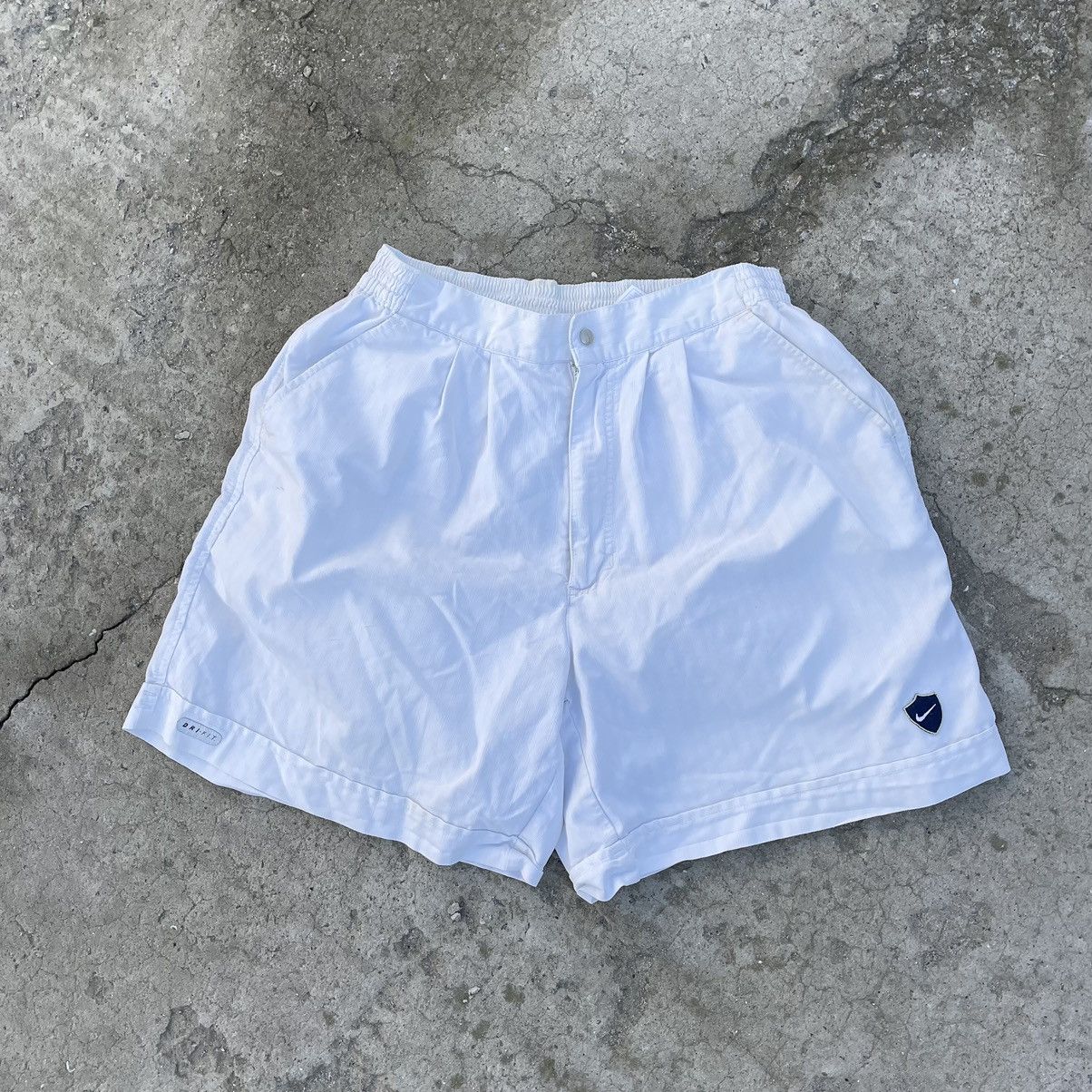 Nike × Vintage Vintage Nike Shorts Tennis Golf 90s Y2K Size L Streetwear Size US 42 / EU 58 - 1 Thumbnail