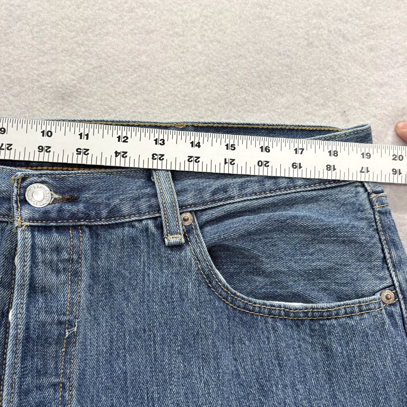 Levi's VINTAGE Levi's 501 Jeans Mens 38x29 Blue Regular Straight Denim Button Fly Y2K Size US 38 / EU 54 - 6 Thumbnail
