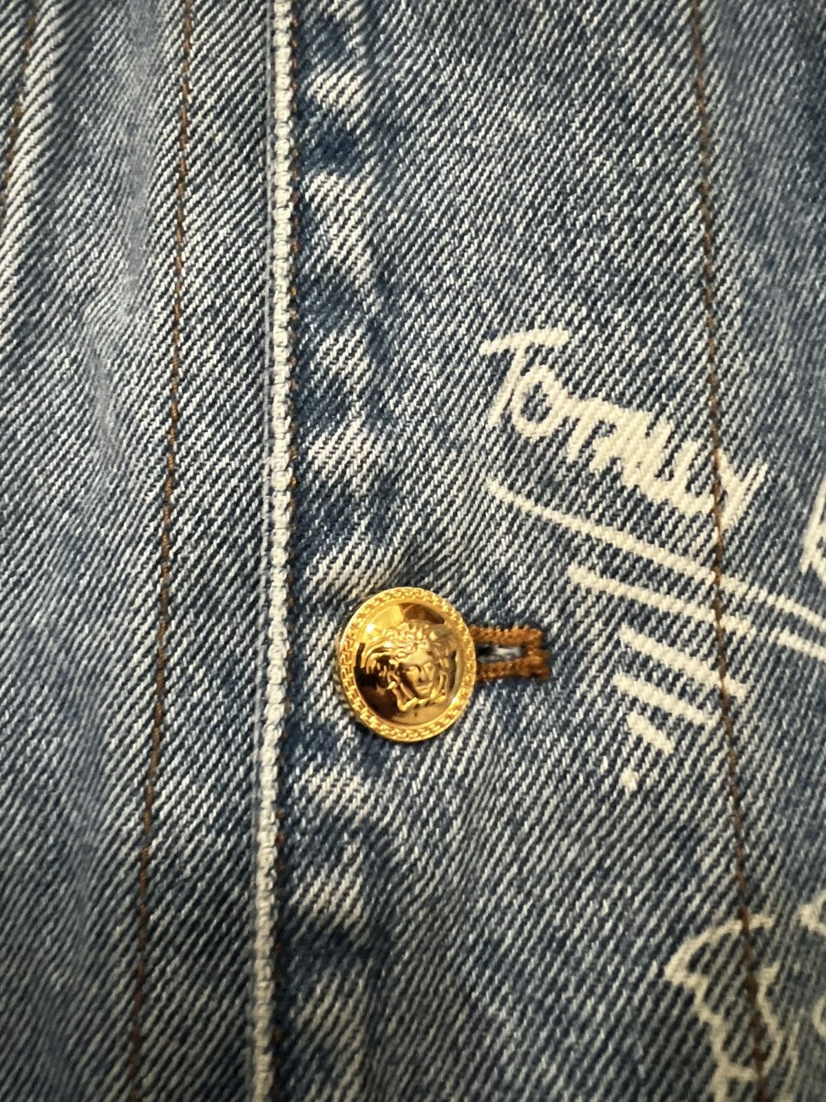 Versace Versace LOVE FROM DONATELLA PRINT DENIM JACKET size 46 $3200 Size US S / EU 44-46 / 1 - 3 Thumbnail