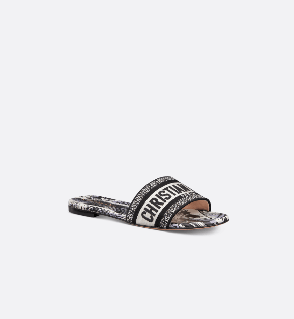 Dior o1w1db10625 Dway Slides - U.S. Exclusive in Black/White Size US 8 / IT 38 - 2 Thumbnail
