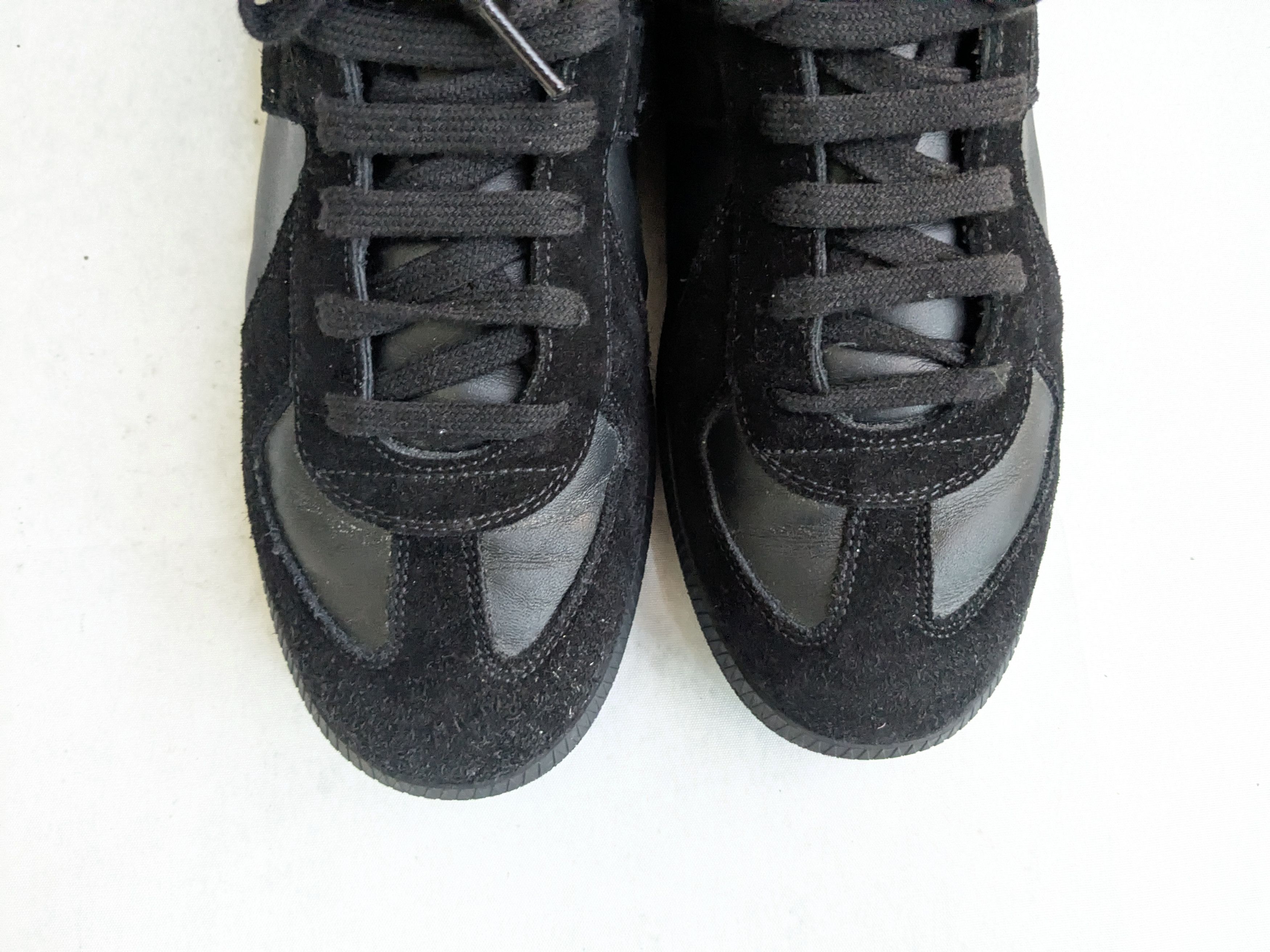 Maison Margiela Maison Margiela GAT Replica Black 10 43 Low Tops Size US 10 / EU 43 - 2 Thumbnail