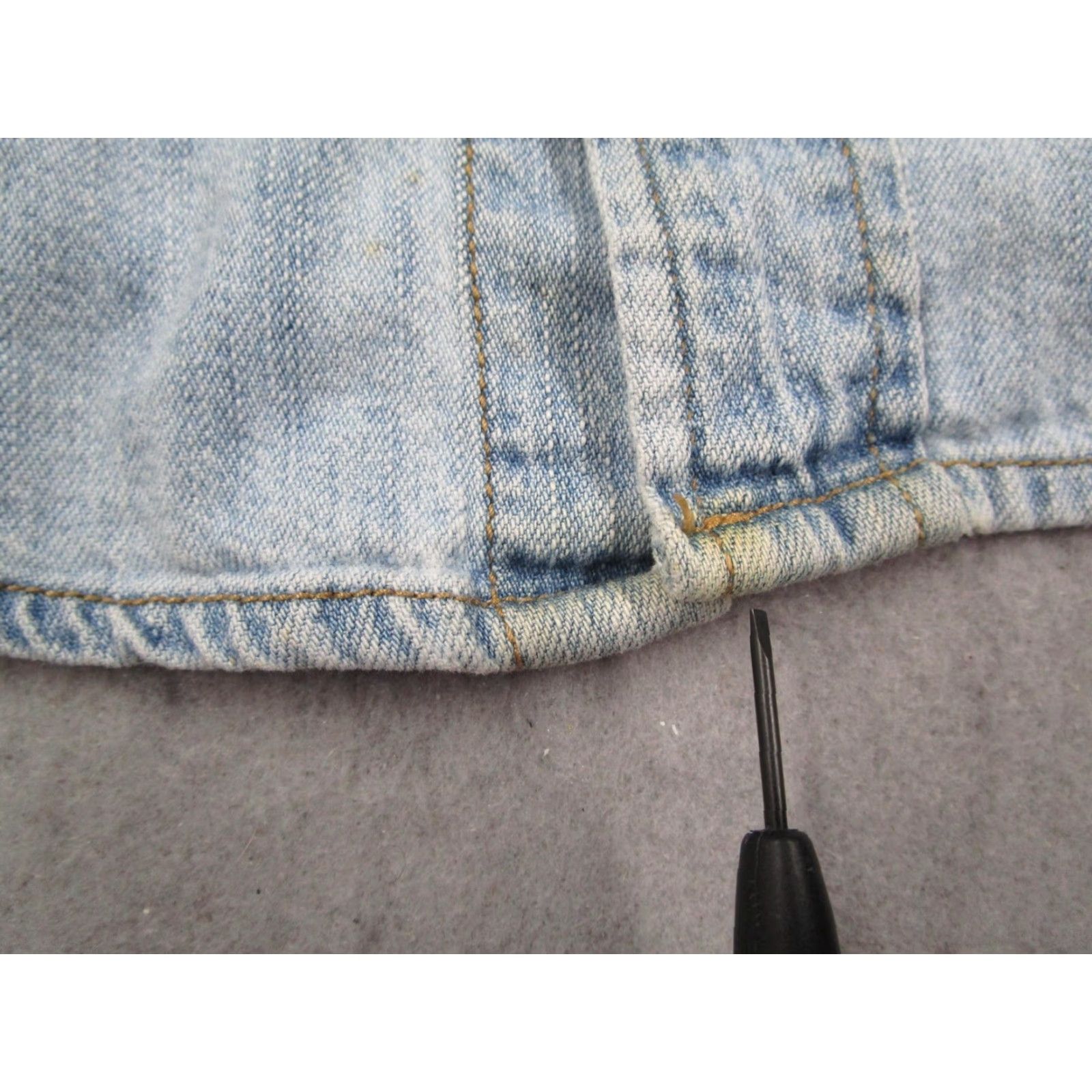 Levi's VINTAGE Levi's Signature Shirt Mens Small Blue Denim Button-Up Workwear 90s Cowboy Retro Light Blue Stonewash Mens Size US S / EU 44-46 / 1 - 4 Thumbnail