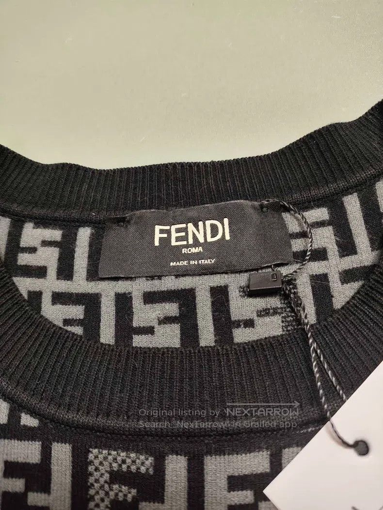 Fendi Full print logo round neck short-sleeve sweater, siz
