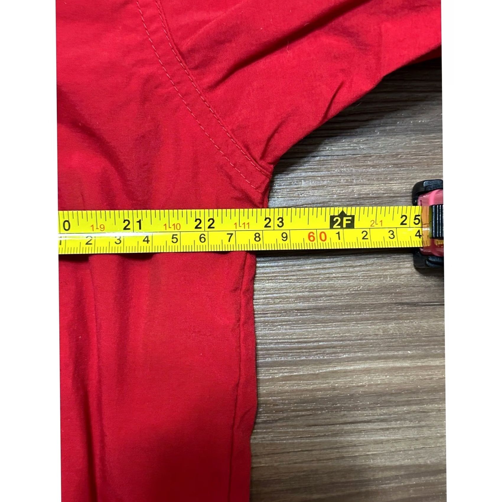 Nike VINTAGE Nike Golf Windbreaker Pullover Rain Resistant Red Henley Men Sz M Size US M / EU 48-50 / 2 - 5 Thumbnail