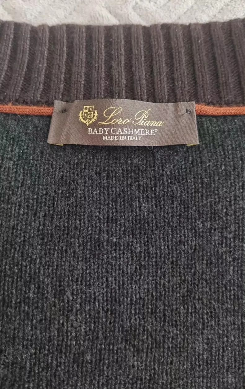 Loro Piana LORO PIANA A small cashmere cardigan Size US M / EU 48-50 / 2 - 4 Thumbnail