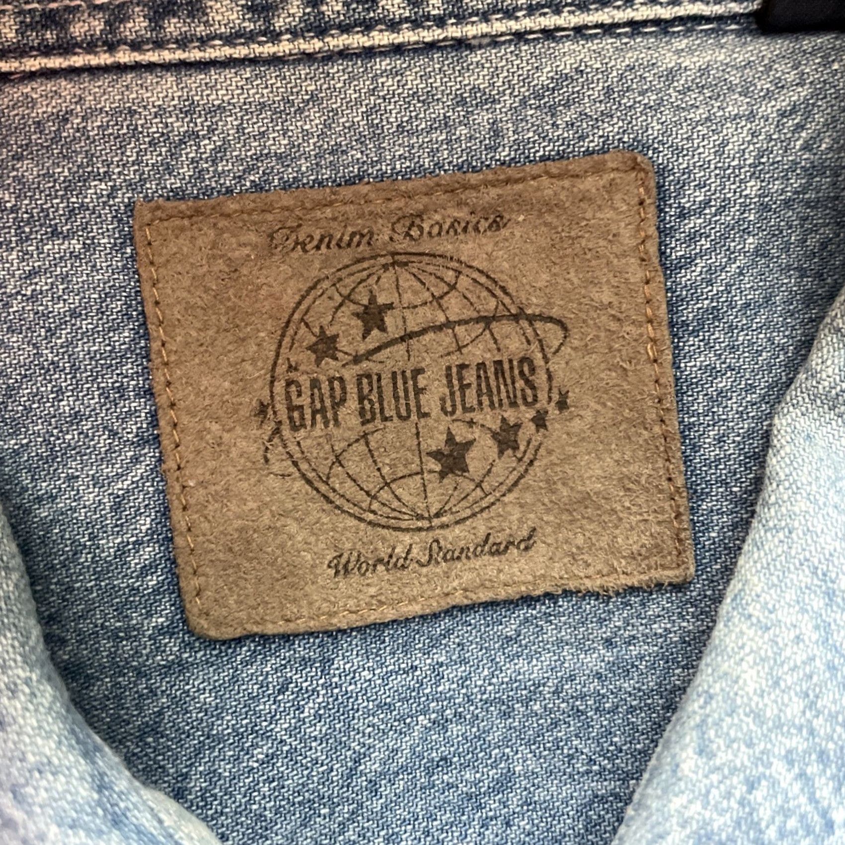 Gap VINTAGE Gap Denim Shirt Mens XL Button-Down Blue Jeans Grunge 90s Y2K Casual Workwear Baggy Relaxed Pocketed Cotton Denim Button-Up shirts Size US XL / EU 56 / 4 - 3 Thumbnail