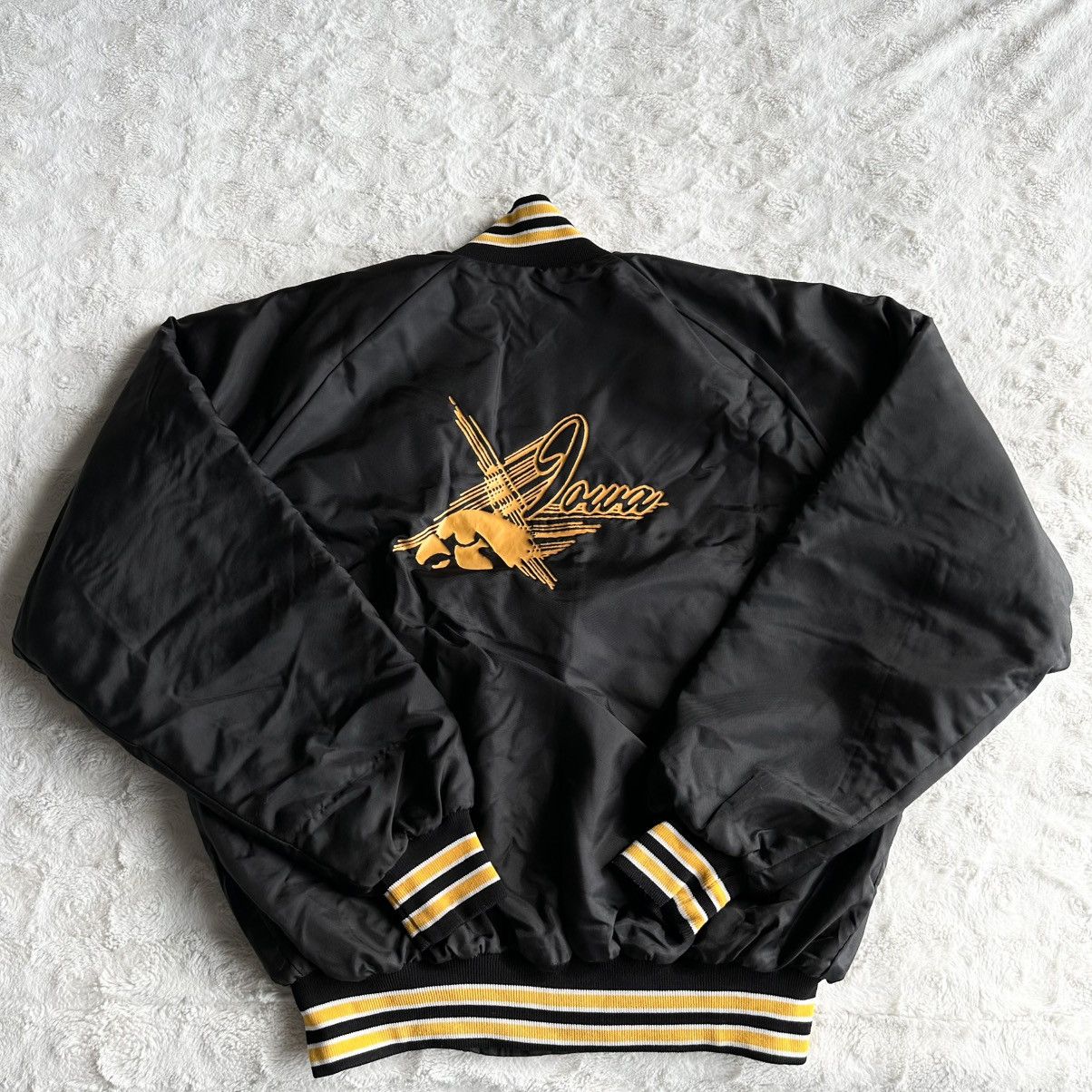 Other Vintage Iowa Satin Jacket Mens XL Black Hawkeyes Varsity Vtg Size US XL / EU 56 / 4 - 1 Thumbnail