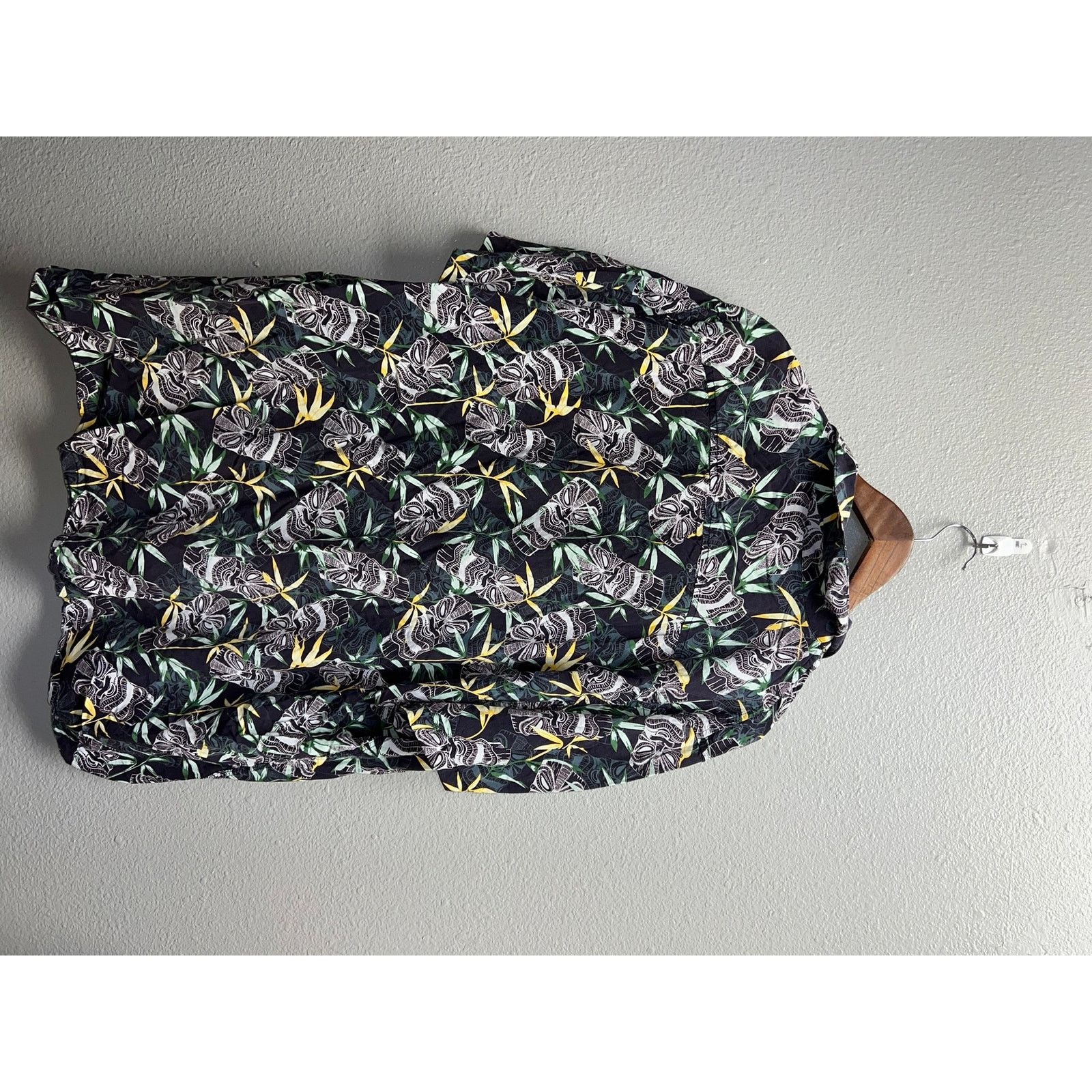 Croft & Barrow Tiki Head Shirt Button Up Easter Island Hawaiian Shirt 3XL Size US XXL / EU 58 / 5 - 7 Thumbnail