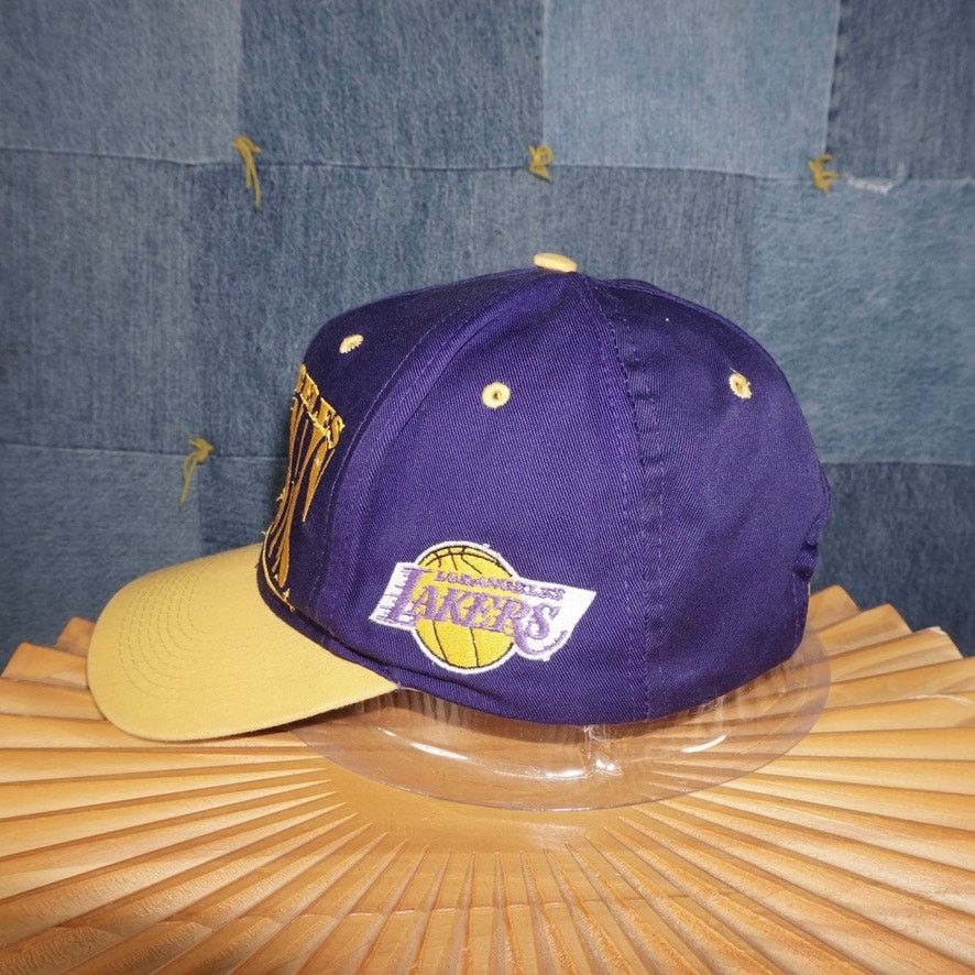 NBA OSFA - Vintage Y2K Los Angeles Lakers embroidered 1990s hat Size ONE SIZE - 3 Thumbnail
