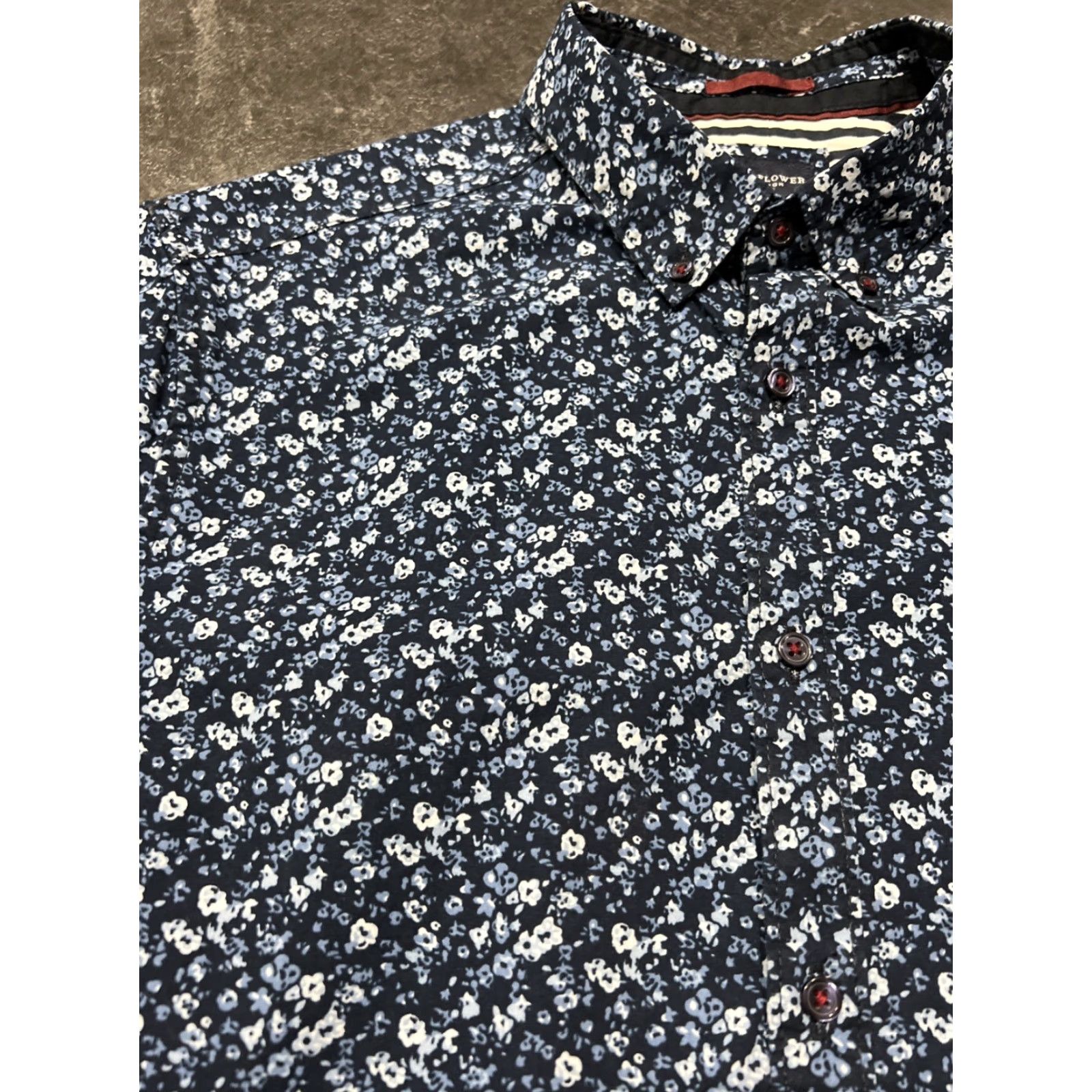 Denime Denim & Flower Shirt Mens SIZE Medium Slim-Fit Blue Flowers Button-Up Short Sleeve Cotton Denim & Flower Shirt Mens Slim-Fit Blue Flowers Size US M / EU 48-50 / 2 - 4 Thumbnail