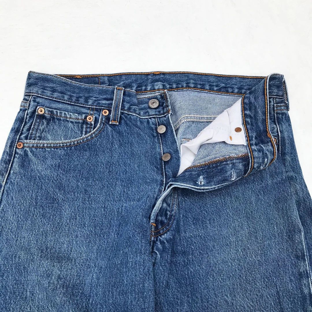 Levi's × Vintage Levi’s 501 1980 80s W32 Vintage Blue USA Made Denim Jeans Size US 32 / EU 48 - 4 Thumbnail