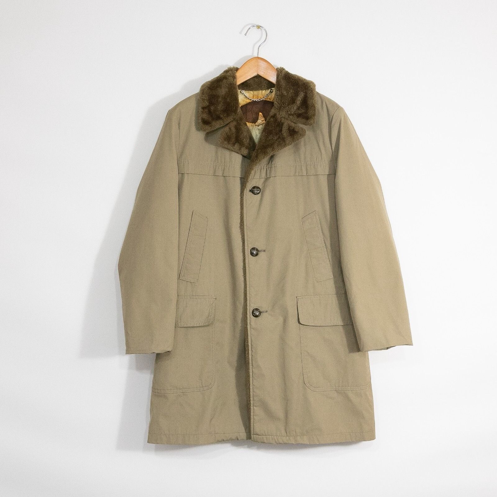 Woolrich Woolen Mills Vintage Woolrich Faux Fur Lined Overcoat Jacket Mens 40 Size US L / EU 52-54 / 3 - 1 Thumbnail
