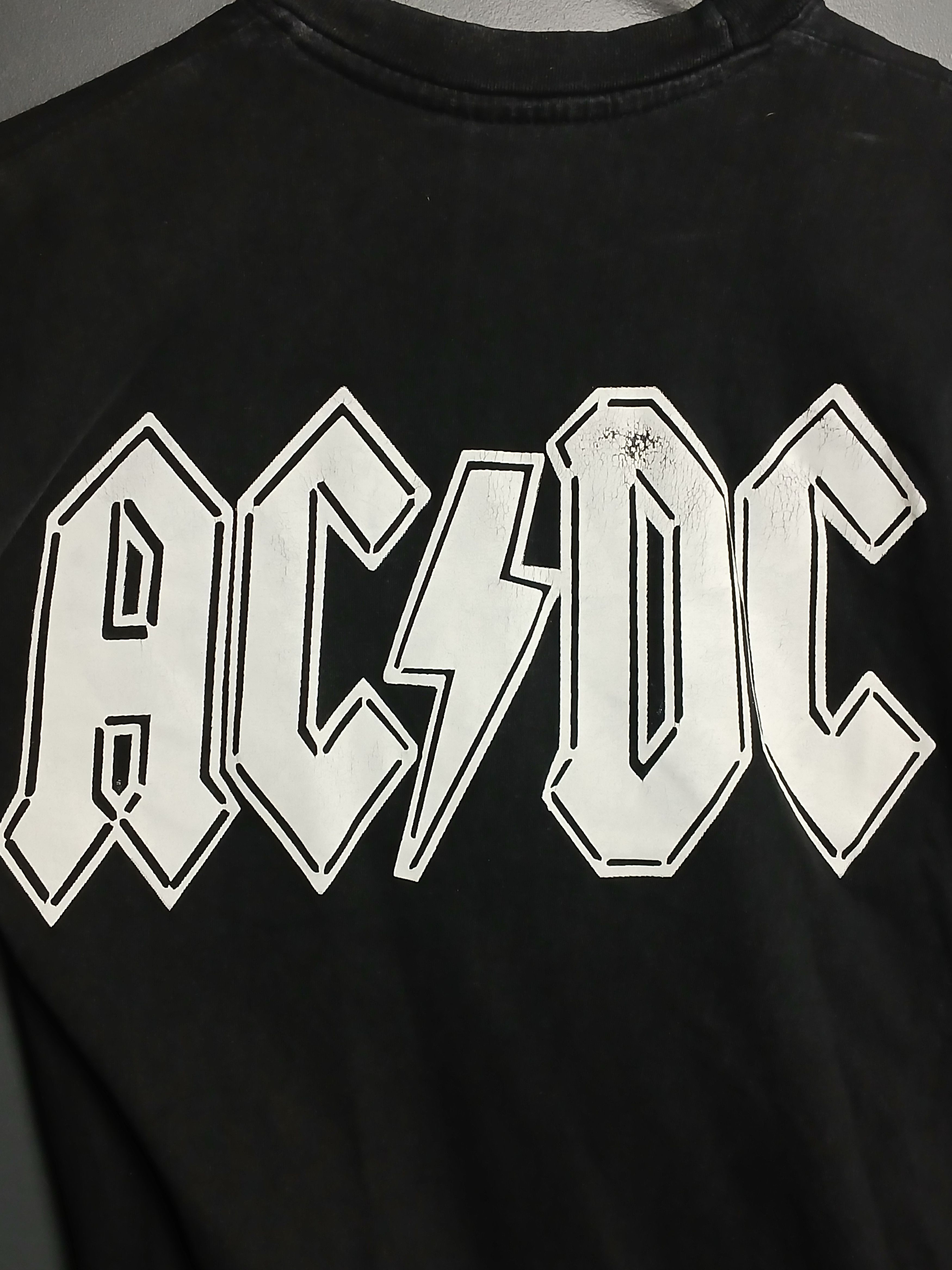 AC/DC × Band Tees × Vintage Vintage 2004 AC/DC T-Shirt Size US S / EU 44-46 / 1 - 4 Thumbnail