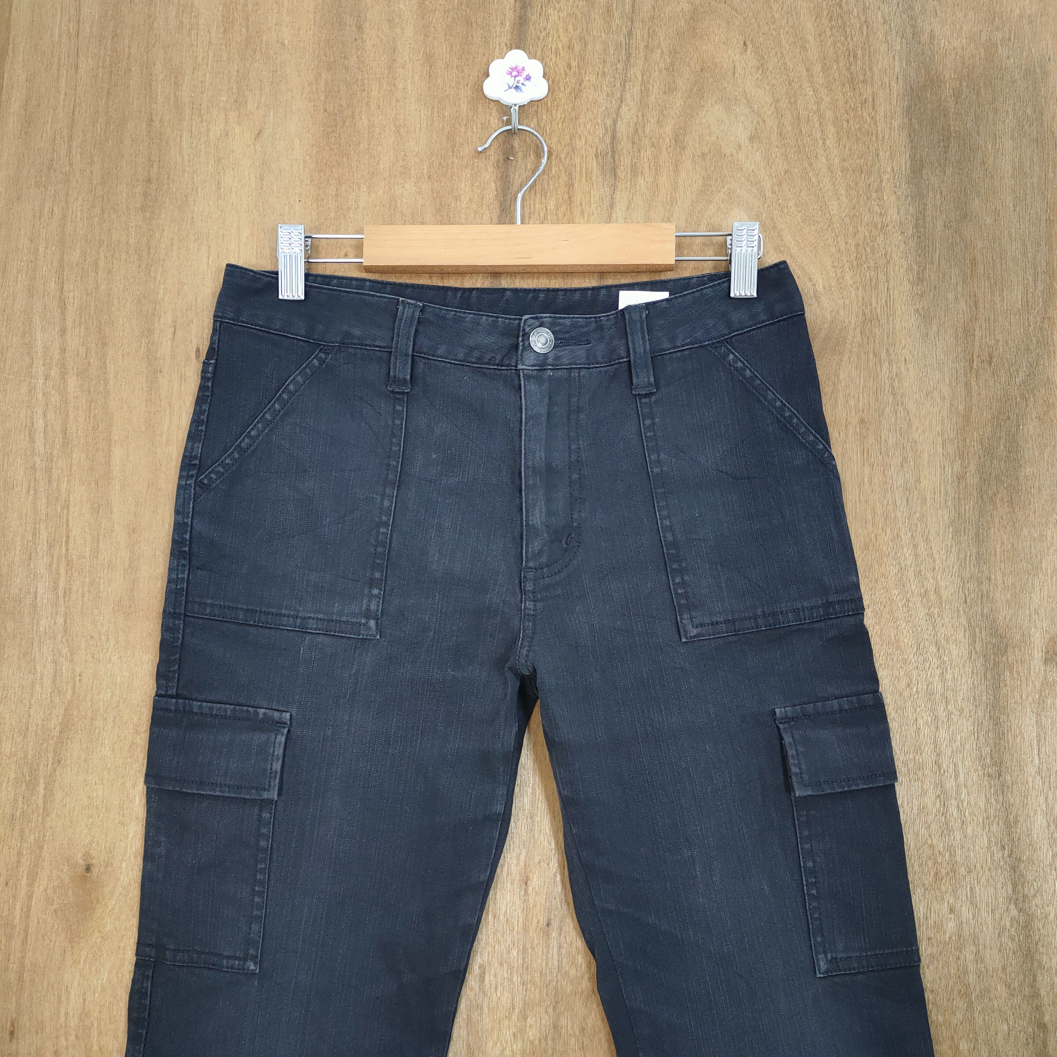 Japanese Brand JAPANESE BRAND BLACK FLARED CARGO PANTS Size US 28 / EU 44 - 4 Thumbnail