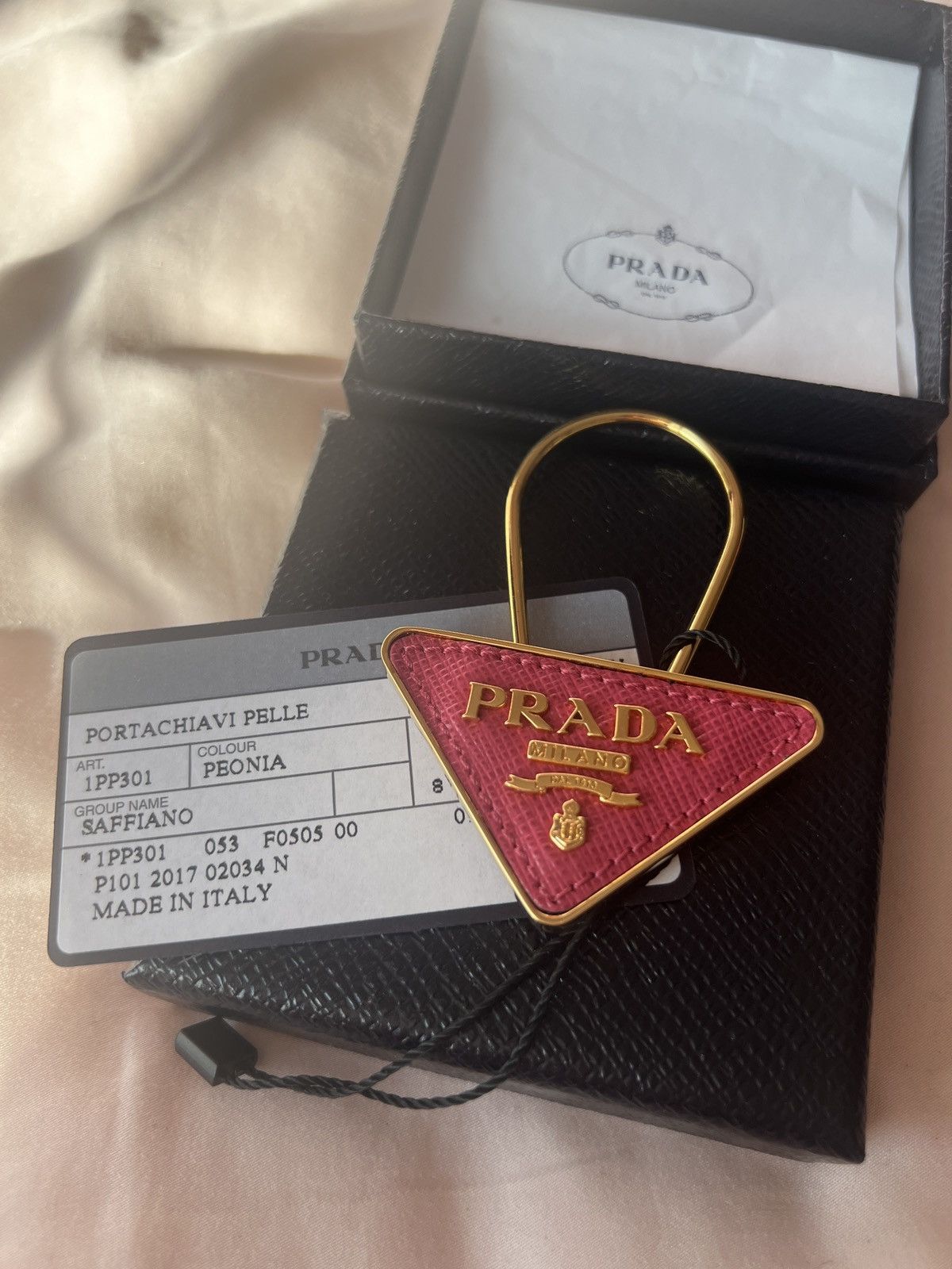 Prada Prada triangle logo leather key chain bag charm Size ONE SIZE - 2 Thumbnail