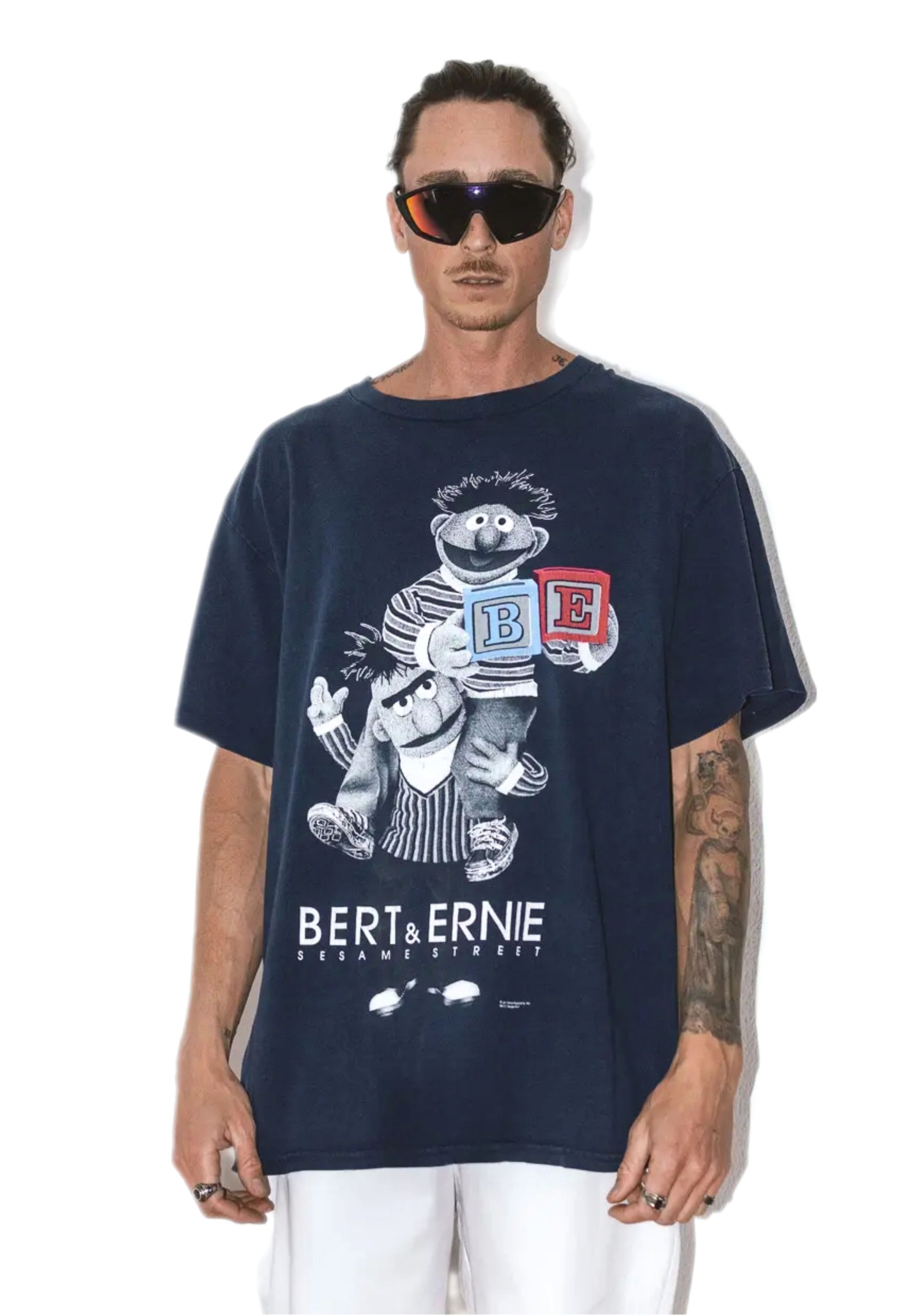 Rap Tees × Vintage Collectible Sesame Street cartoon 90s Graphic TShirt Size US XXL / EU 58 / 5 - 1 Thumbnail