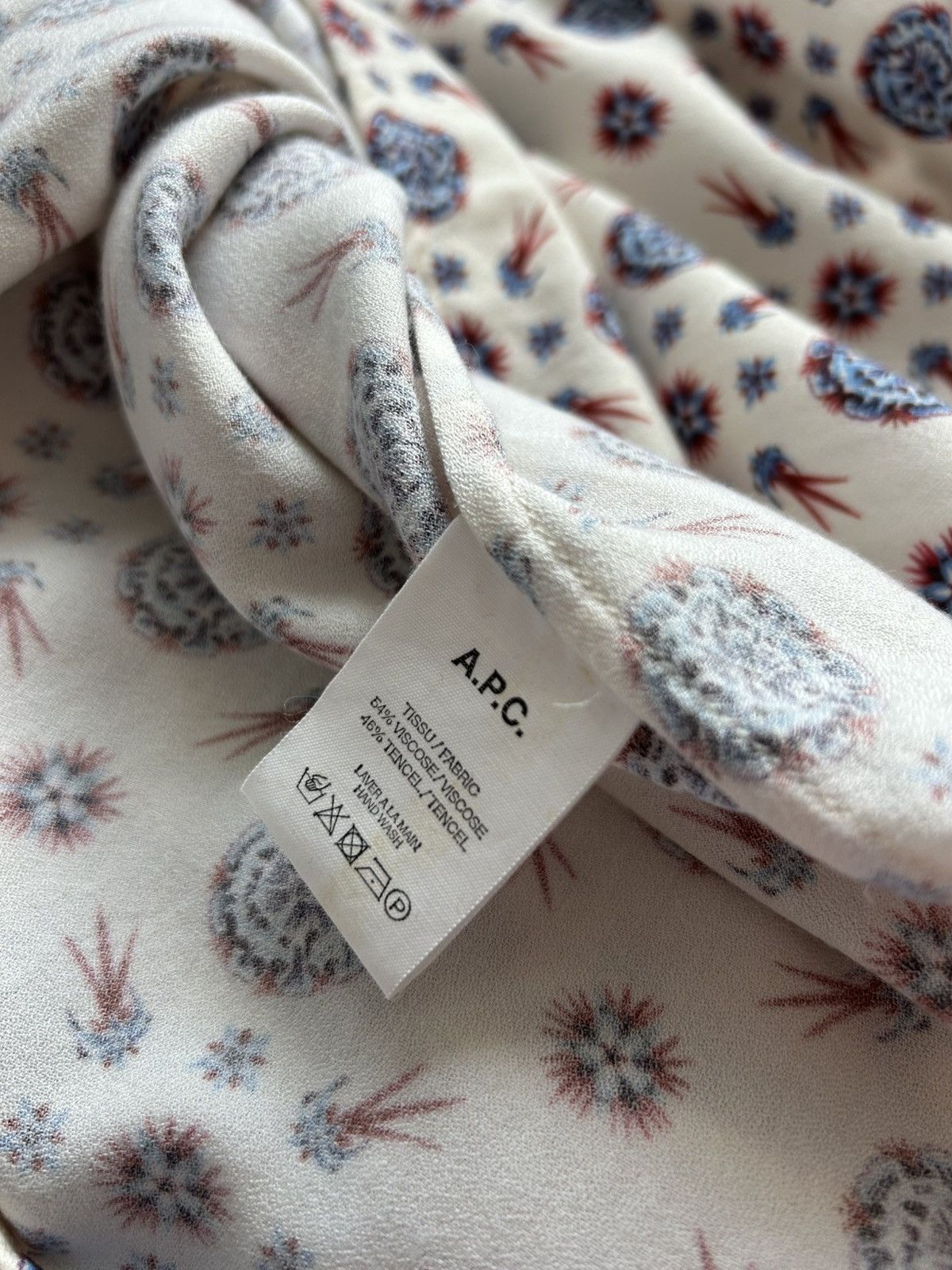 A.P.C. × Designer A.P.C. Premium women's flower drawings blouse size S Size S / US 4 / IT 40 - 12 Thumbnail