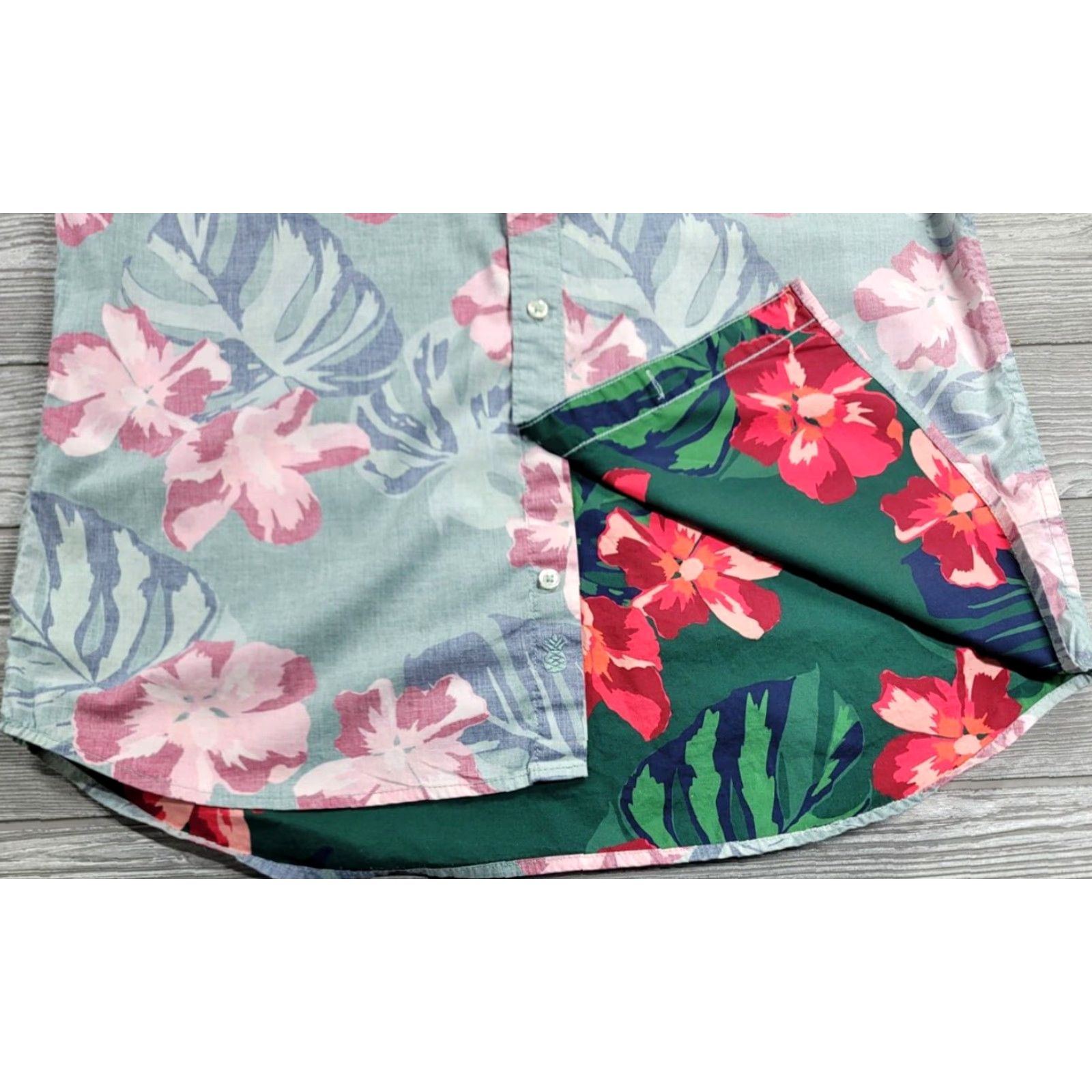 Chubbies Chubbies Friday Shirt Short Sleeve Button Up Men’s Sz L Hawaiian Reverse Print Shirt Size US L / EU 52-54 / 3 - 6 Thumbnail